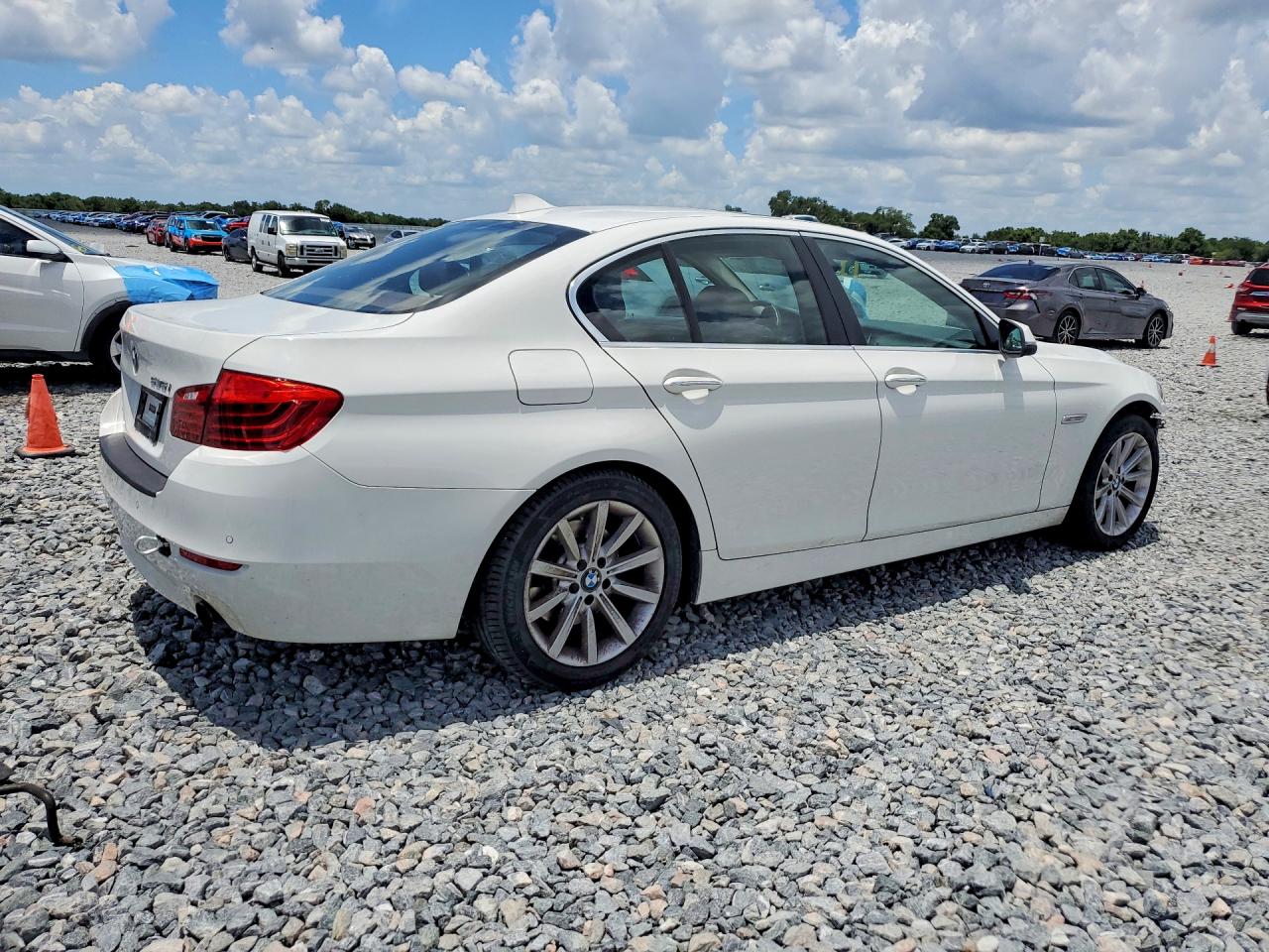 2014 Bmw 535 I White vin: WBA5B1C58ED481514