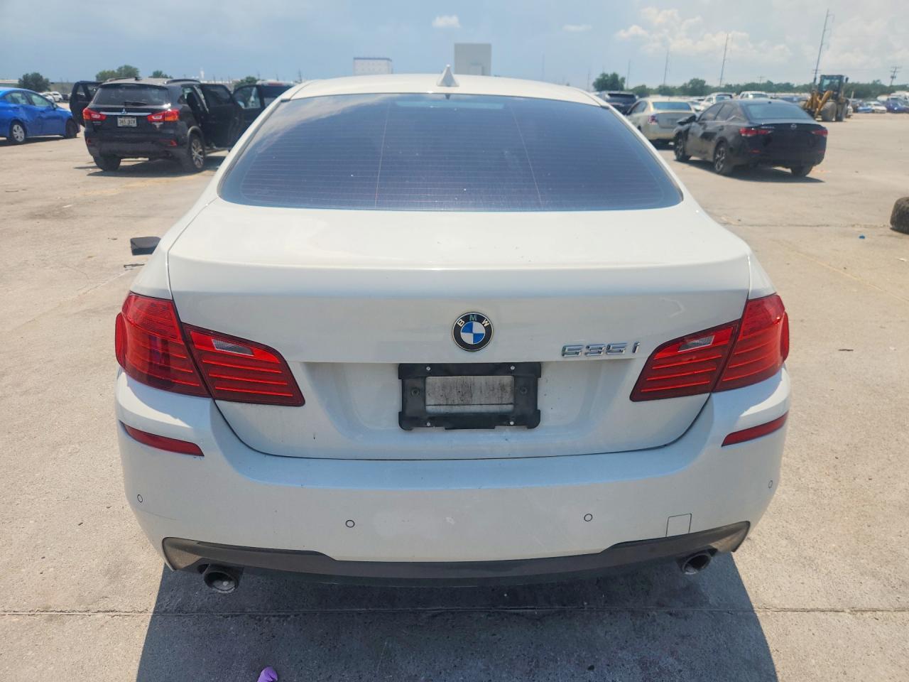 2015 Bmw 535i Белый vin: WBA5B1C59FD922942