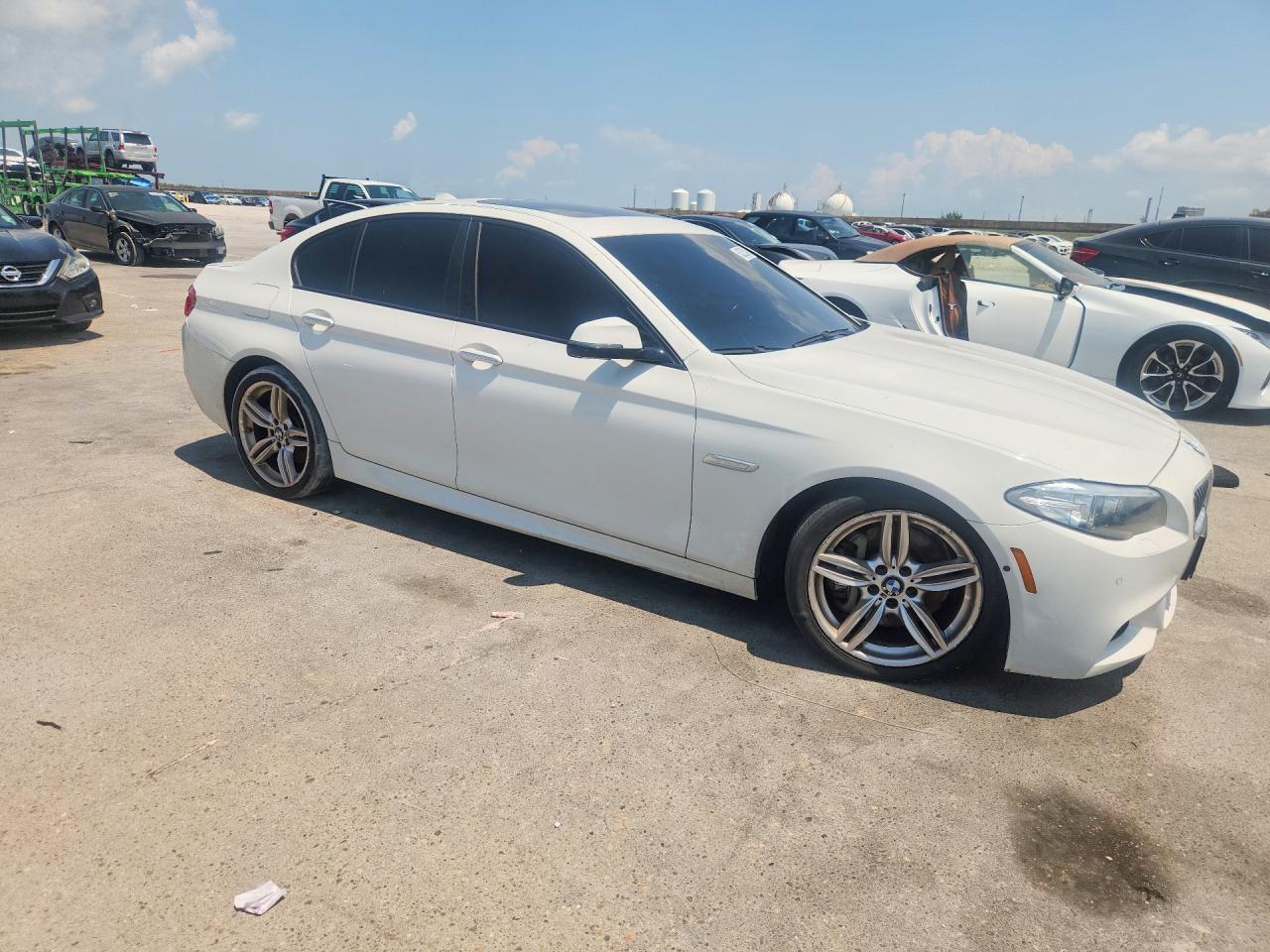 2015 Bmw 535i Белый vin: WBA5B1C59FD922942