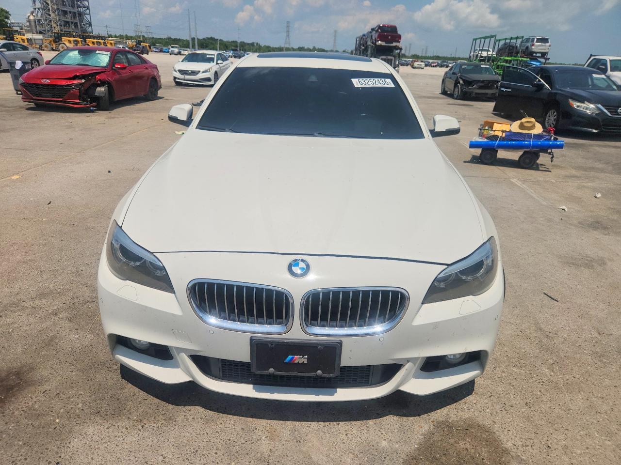 2015 Bmw 535i Белый vin: WBA5B1C59FD922942