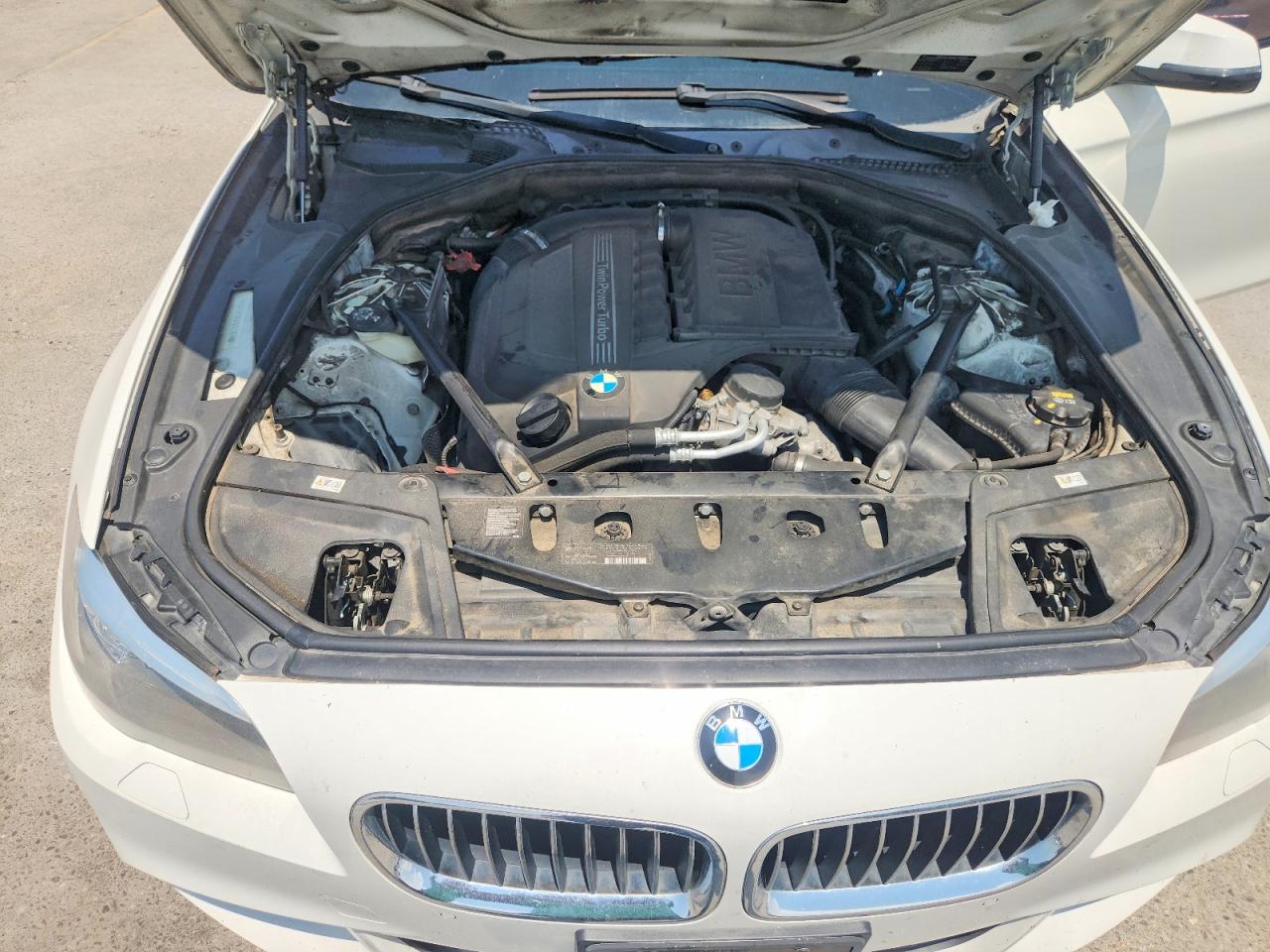 2015 Bmw 535i Белый vin: WBA5B1C59FD922942