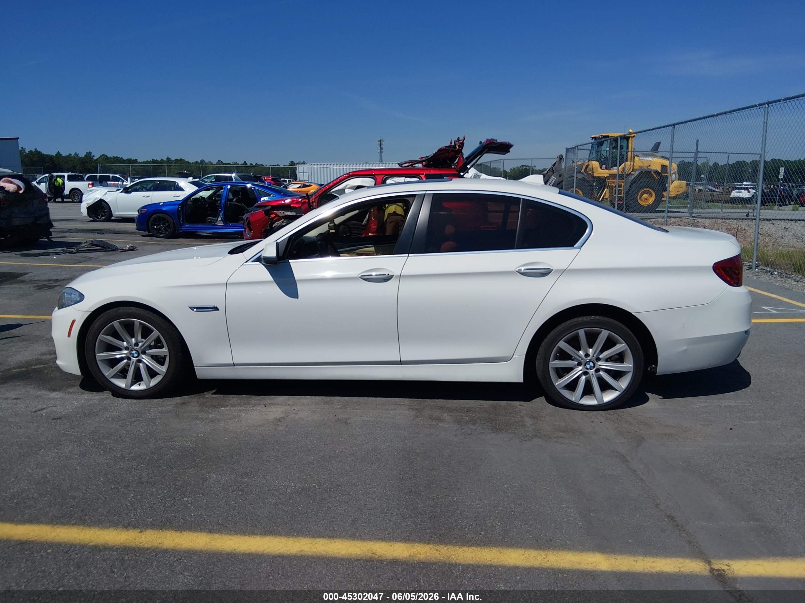 2015 Bmw 535i   Белый vin: WBA5B1C59FG126657