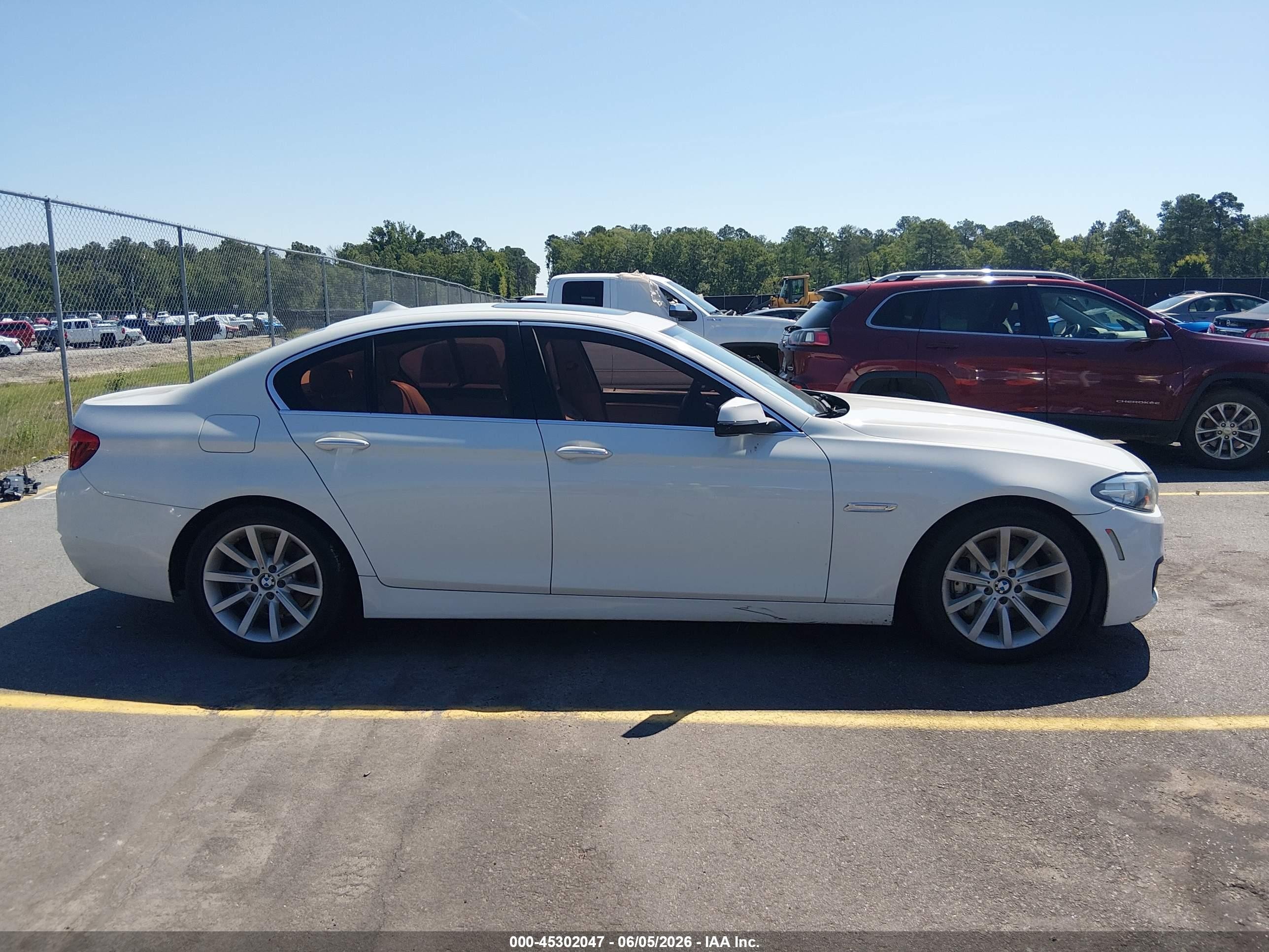 2015 Bmw 535i   Белый vin: WBA5B1C59FG126657