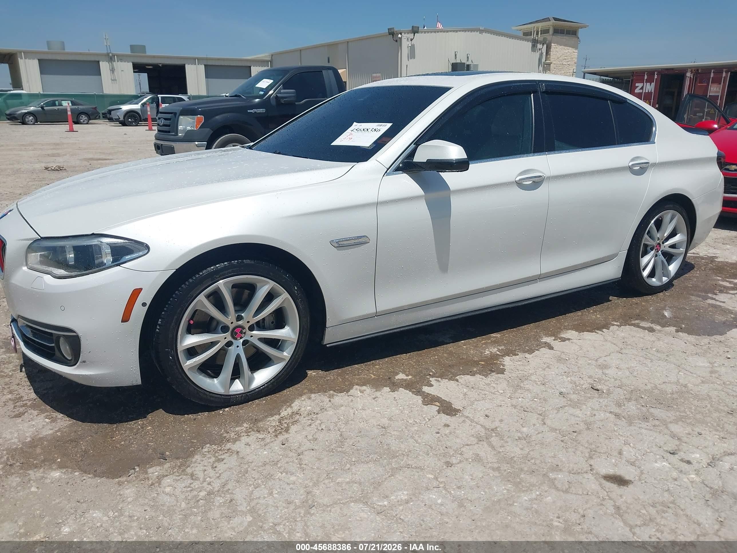 2014 Bmw 535i Xdrive White vin: WBA5B3C50ED535173
