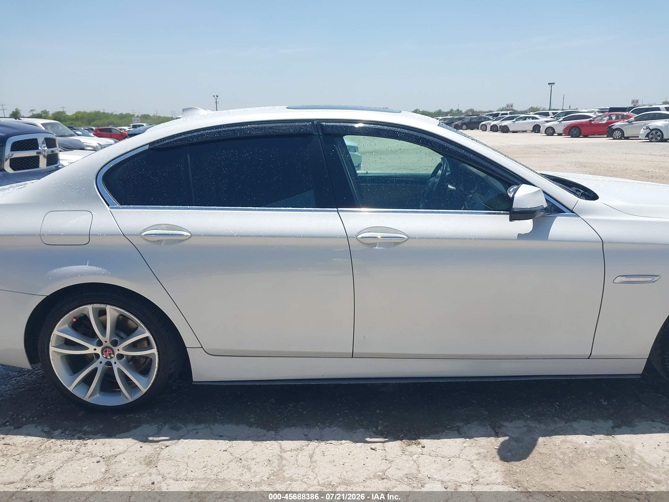 2014 Bmw 535i Xdrive White vin: WBA5B3C50ED535173