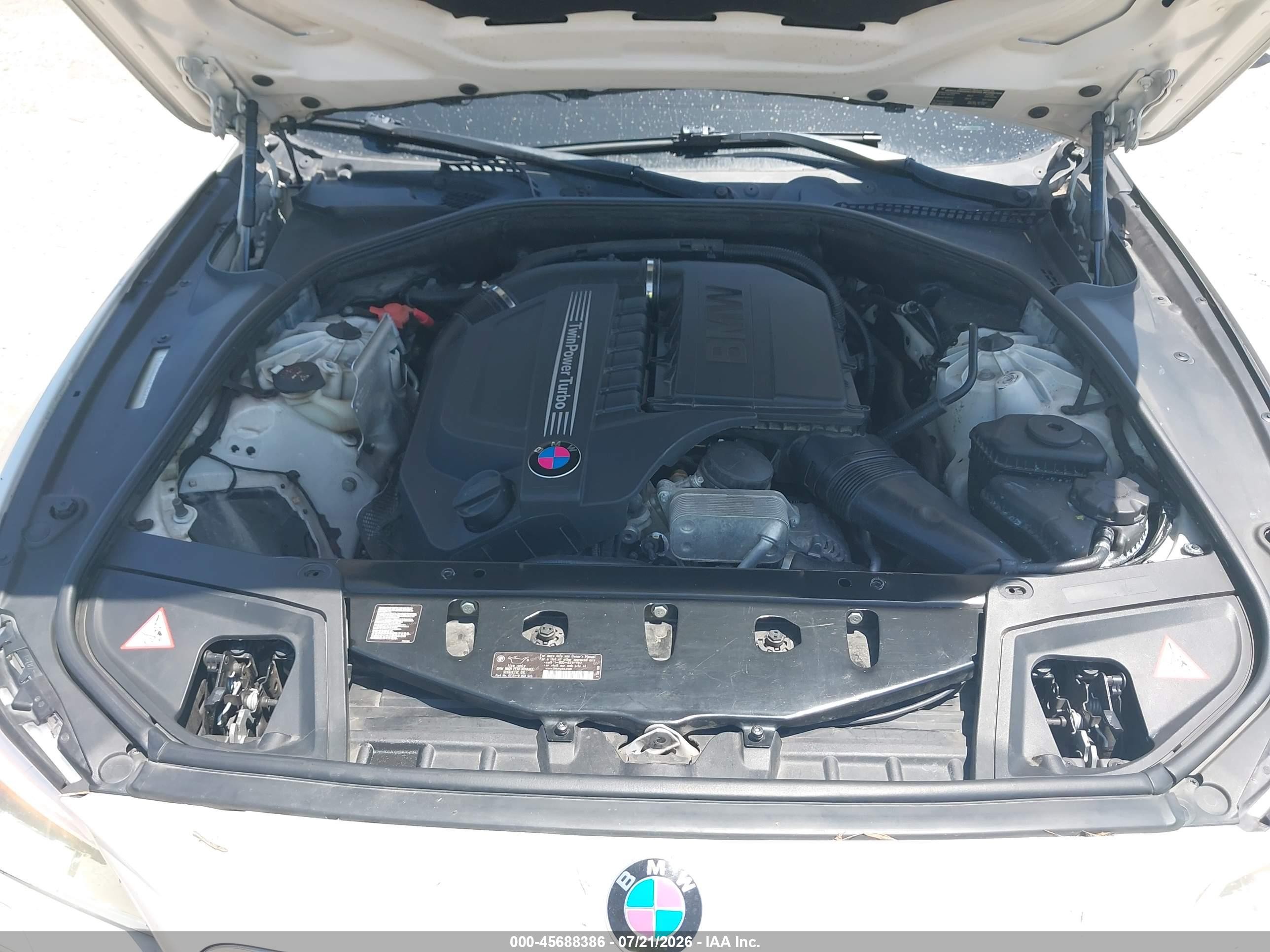 2014 Bmw 535i Xdrive White vin: WBA5B3C50ED535173