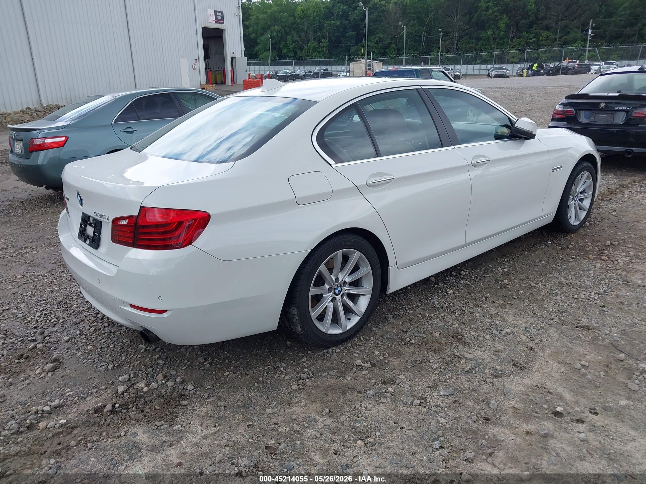 2014 Bmw 535i Xdrive White vin: WBA5B3C51ED530693
