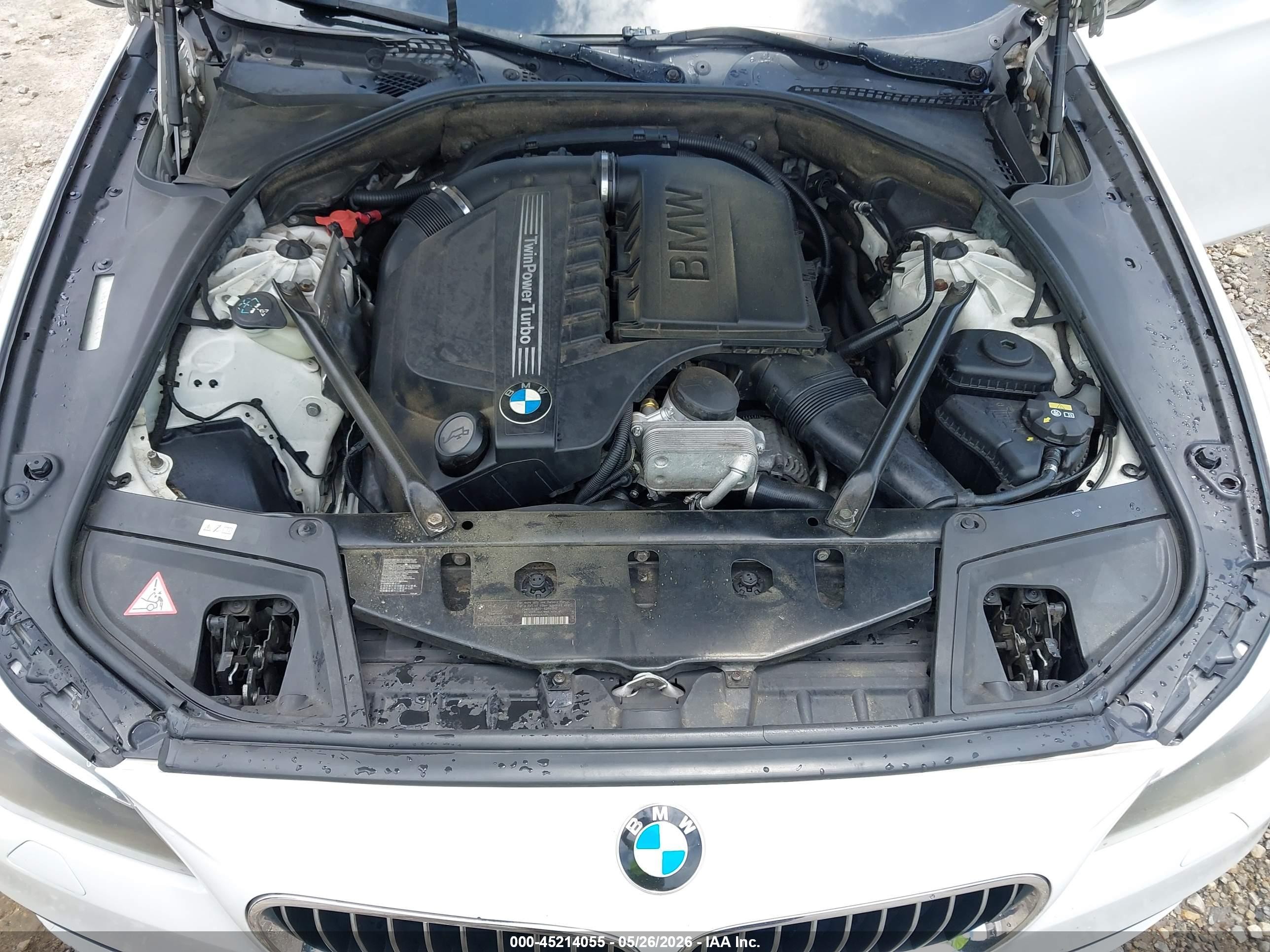 2014 Bmw 535i Xdrive White vin: WBA5B3C51ED530693