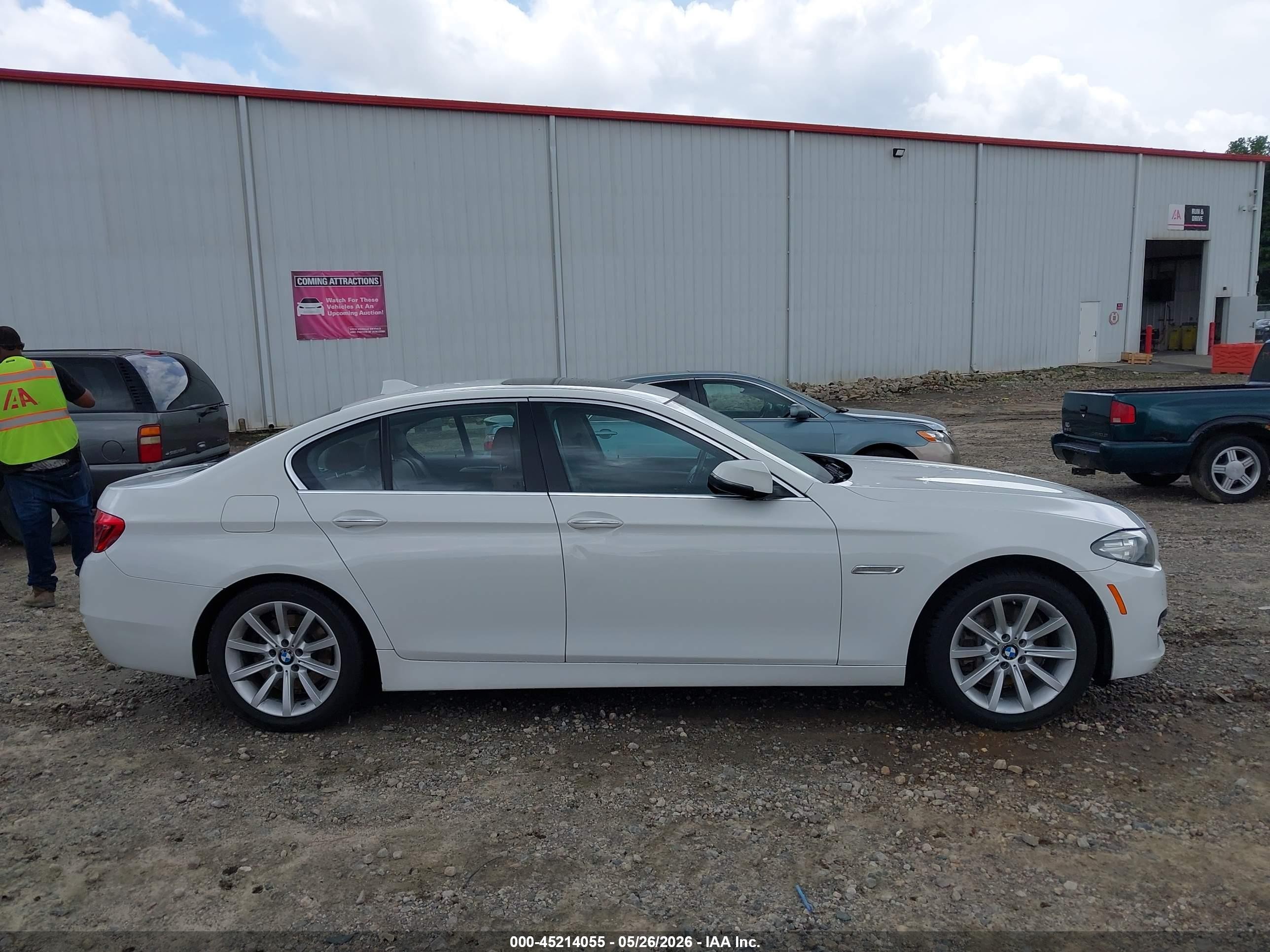 2014 Bmw 535i Xdrive White vin: WBA5B3C51ED530693