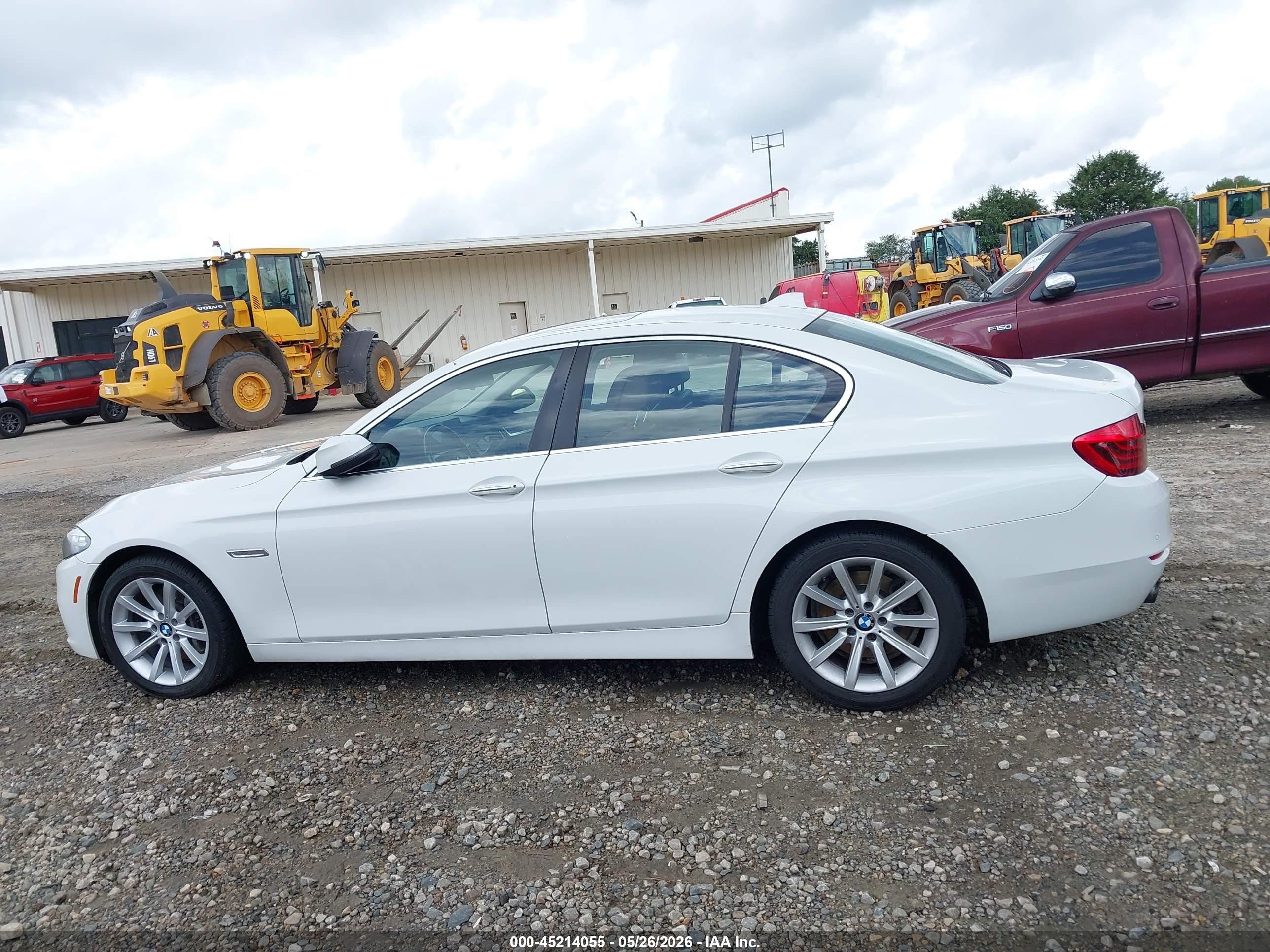 2014 Bmw 535i Xdrive White vin: WBA5B3C51ED530693