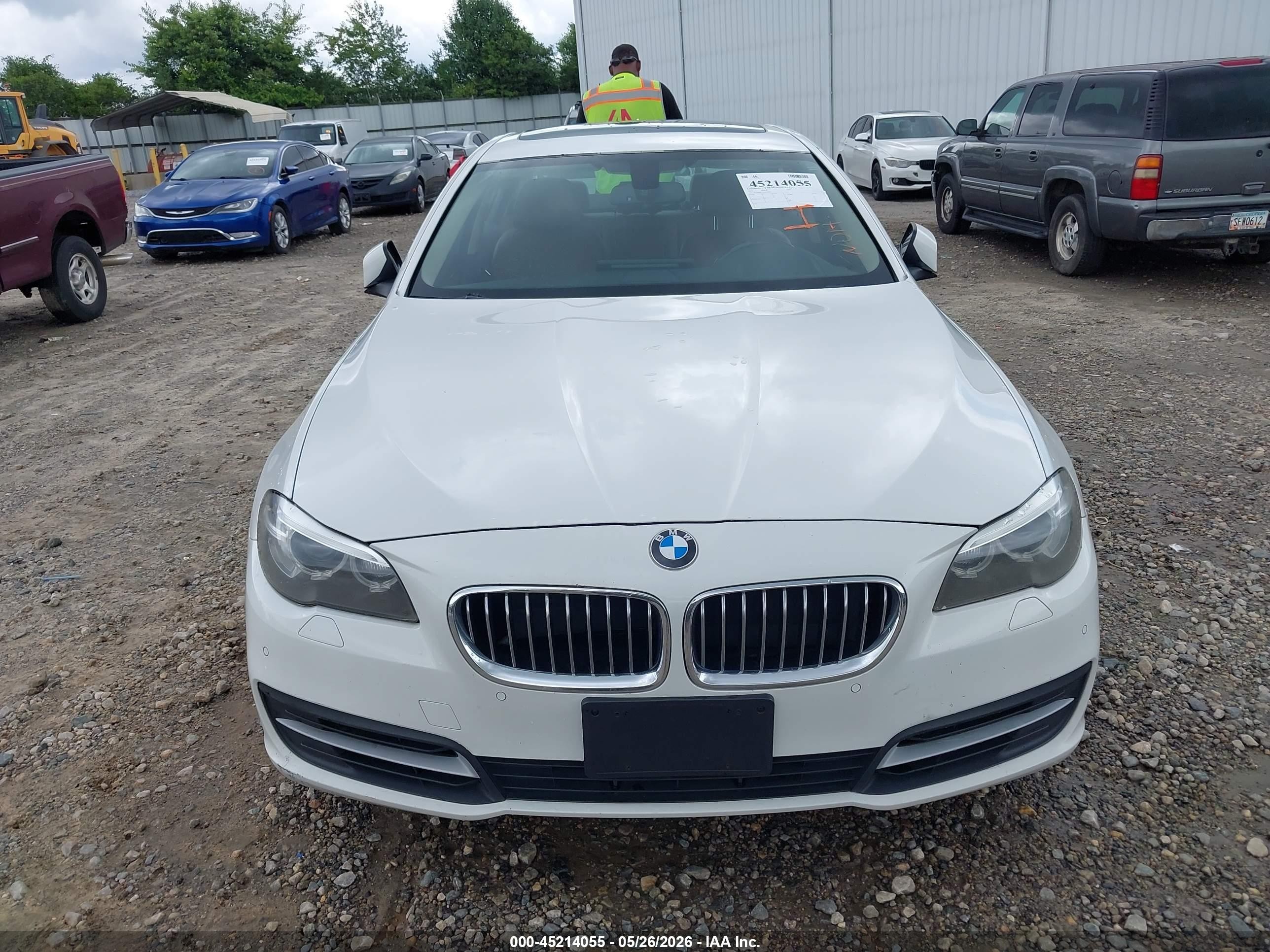 2014 Bmw 535i Xdrive White vin: WBA5B3C51ED530693