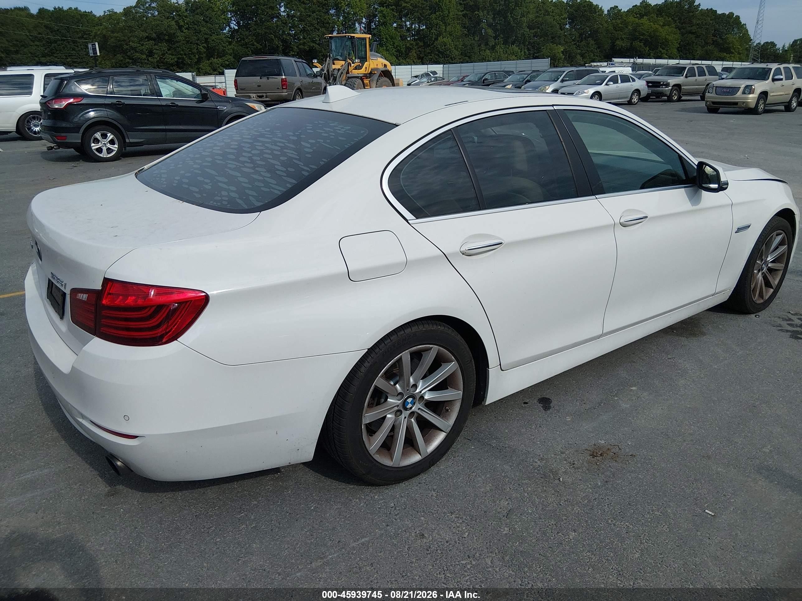 2014 Bmw 535i Xdrive White vin: WBA5B3C51ED531083