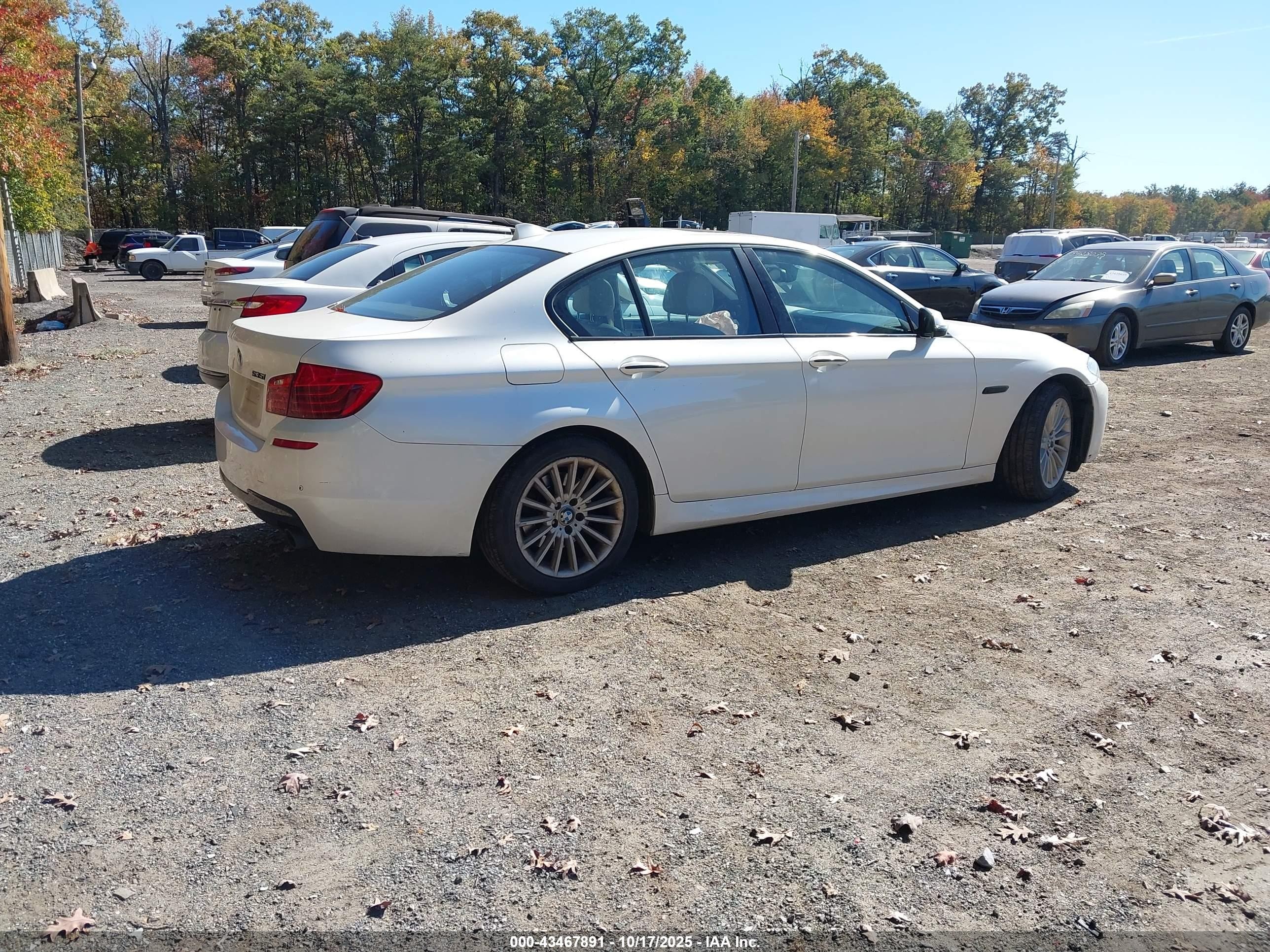 2015 Bmw 535i Xdrive White vin: WBA5B3C51FD540769