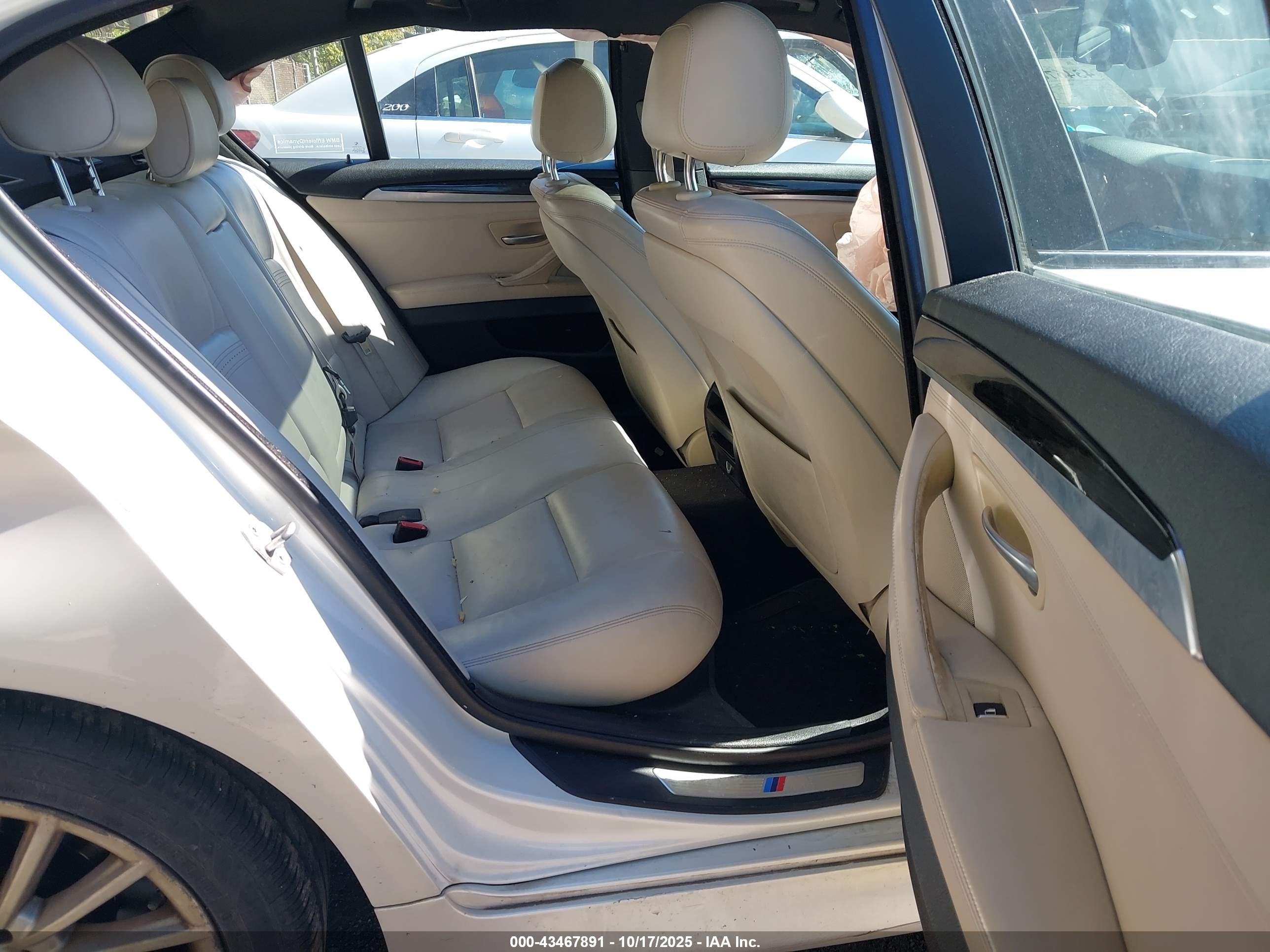 2015 Bmw 535i Xdrive White vin: WBA5B3C51FD540769