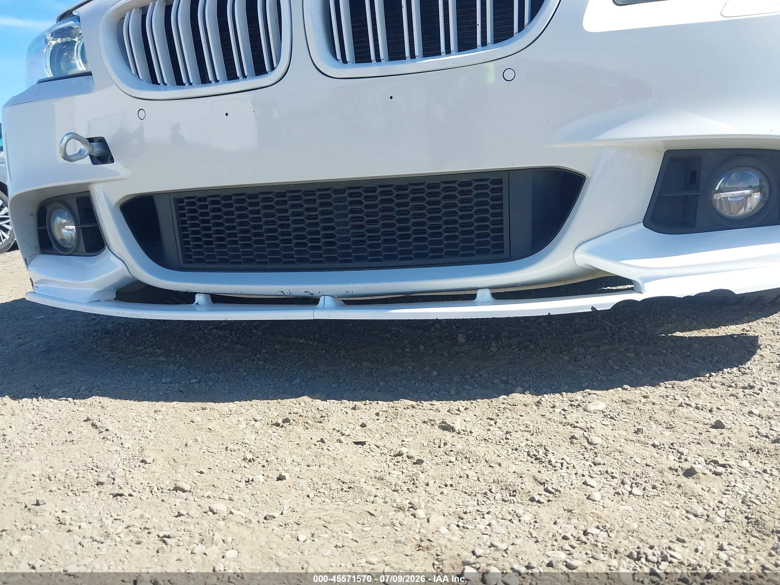2015 Bmw 535i Xdrive White vin: WBA5B3C51FD546572