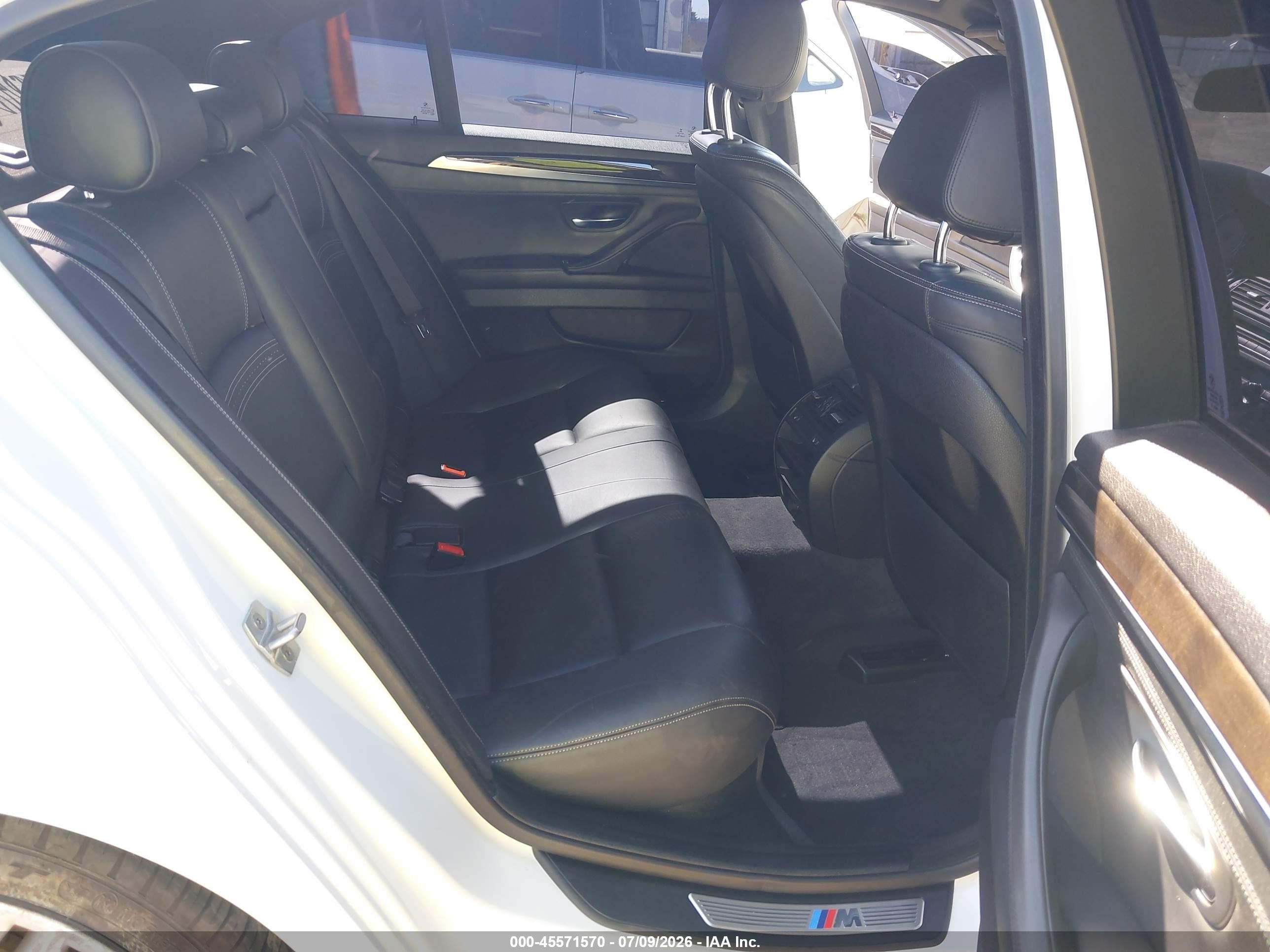 2015 Bmw 535i Xdrive White vin: WBA5B3C51FD546572