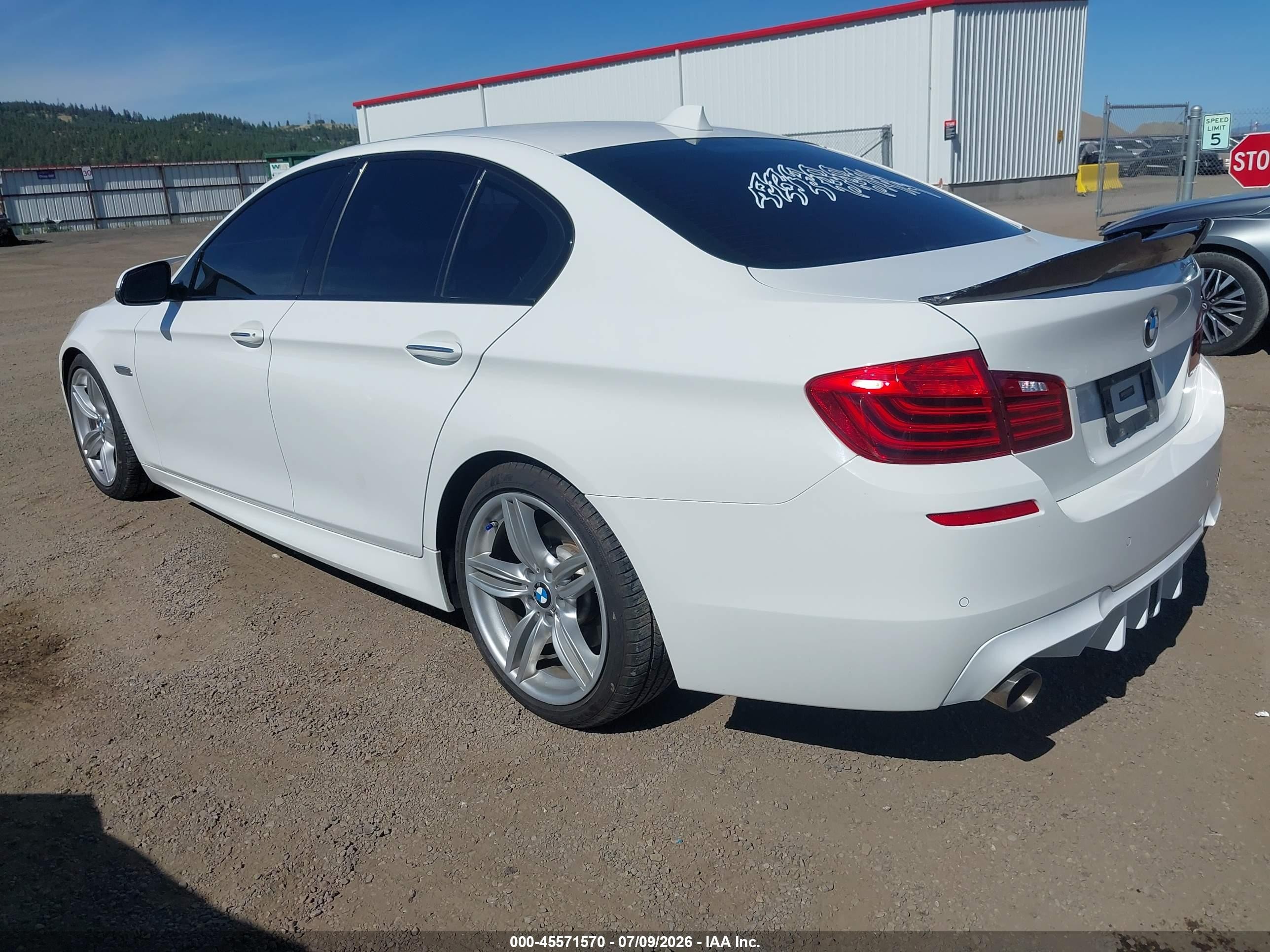 2015 Bmw 535i Xdrive White vin: WBA5B3C51FD546572
