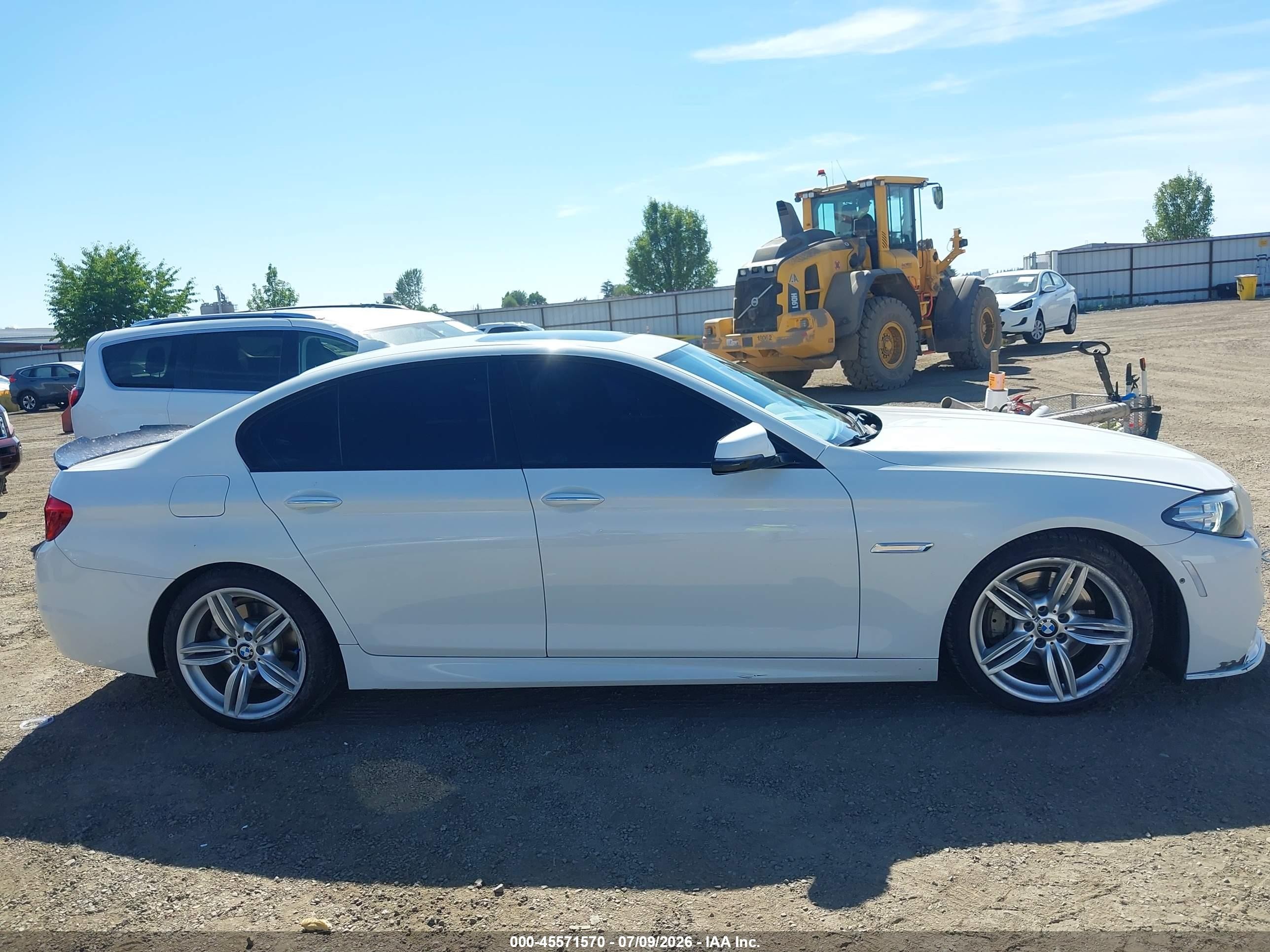 2015 Bmw 535i Xdrive White vin: WBA5B3C51FD546572
