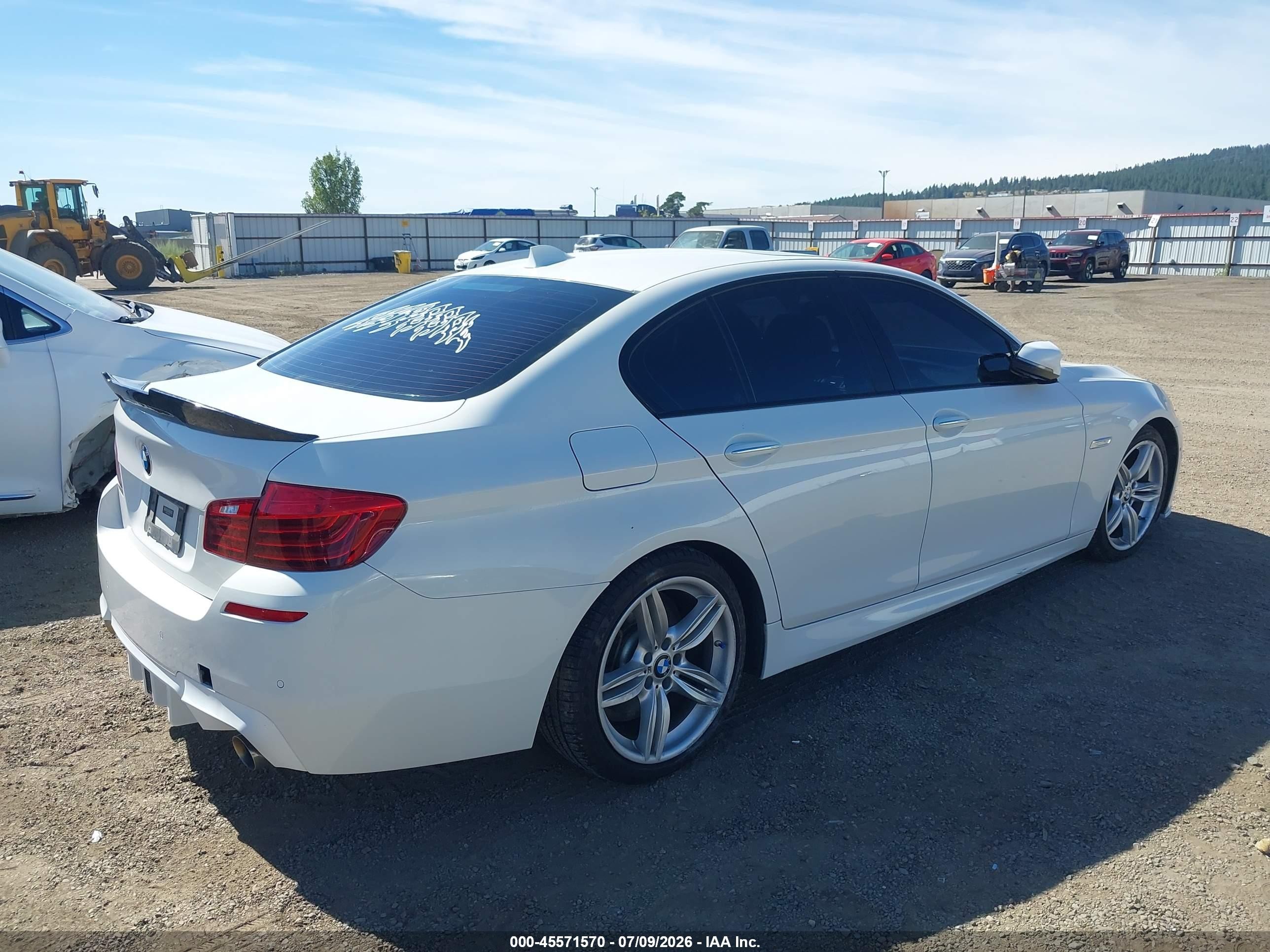 2015 Bmw 535i Xdrive White vin: WBA5B3C51FD546572