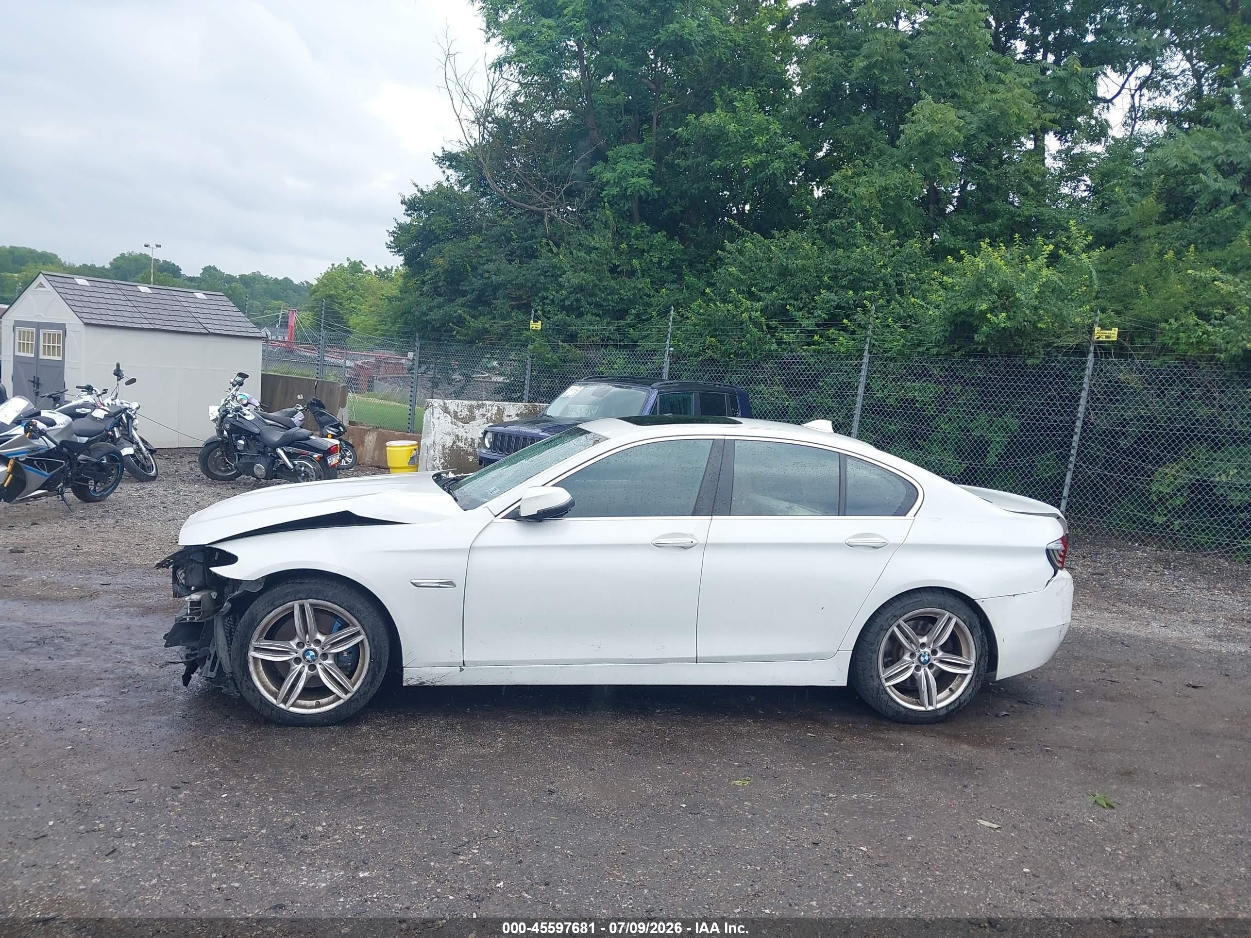 2014 Bmw 535i Xdrive White vin: WBA5B3C54ED534284