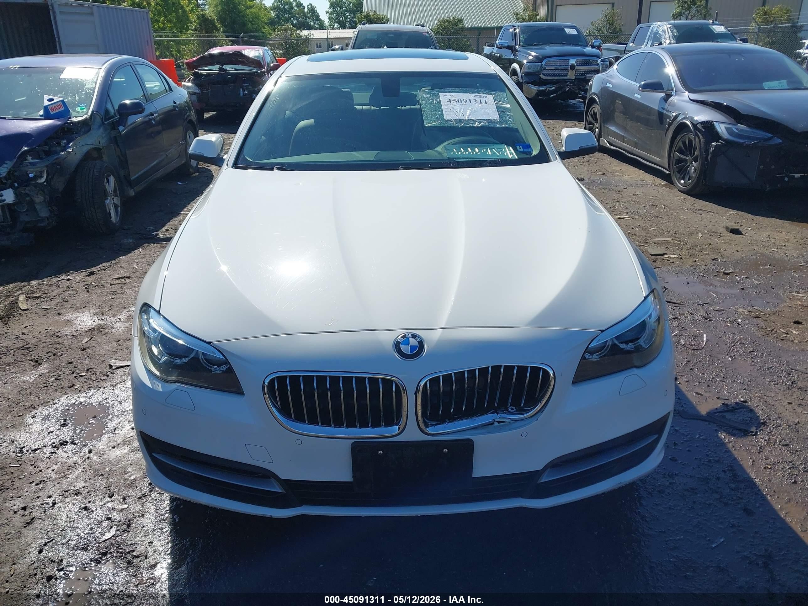 2014 Bmw 535i Xdrive White vin: WBA5B3C55ED539378