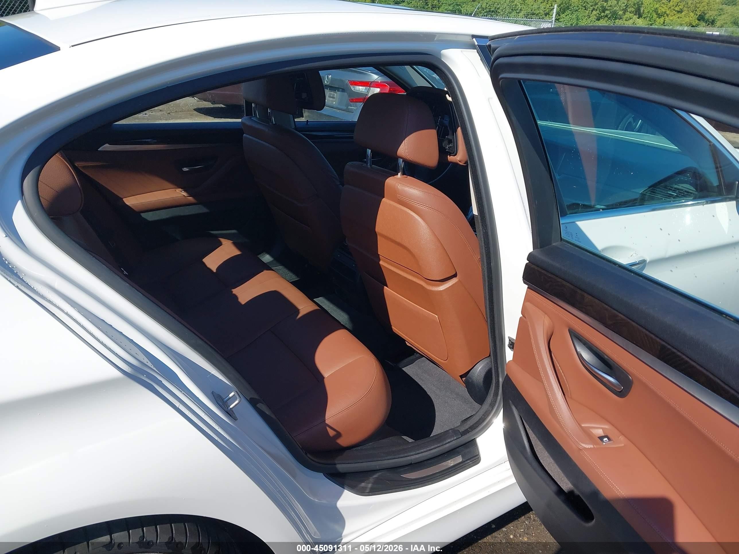 2014 Bmw 535i Xdrive White vin: WBA5B3C55ED539378