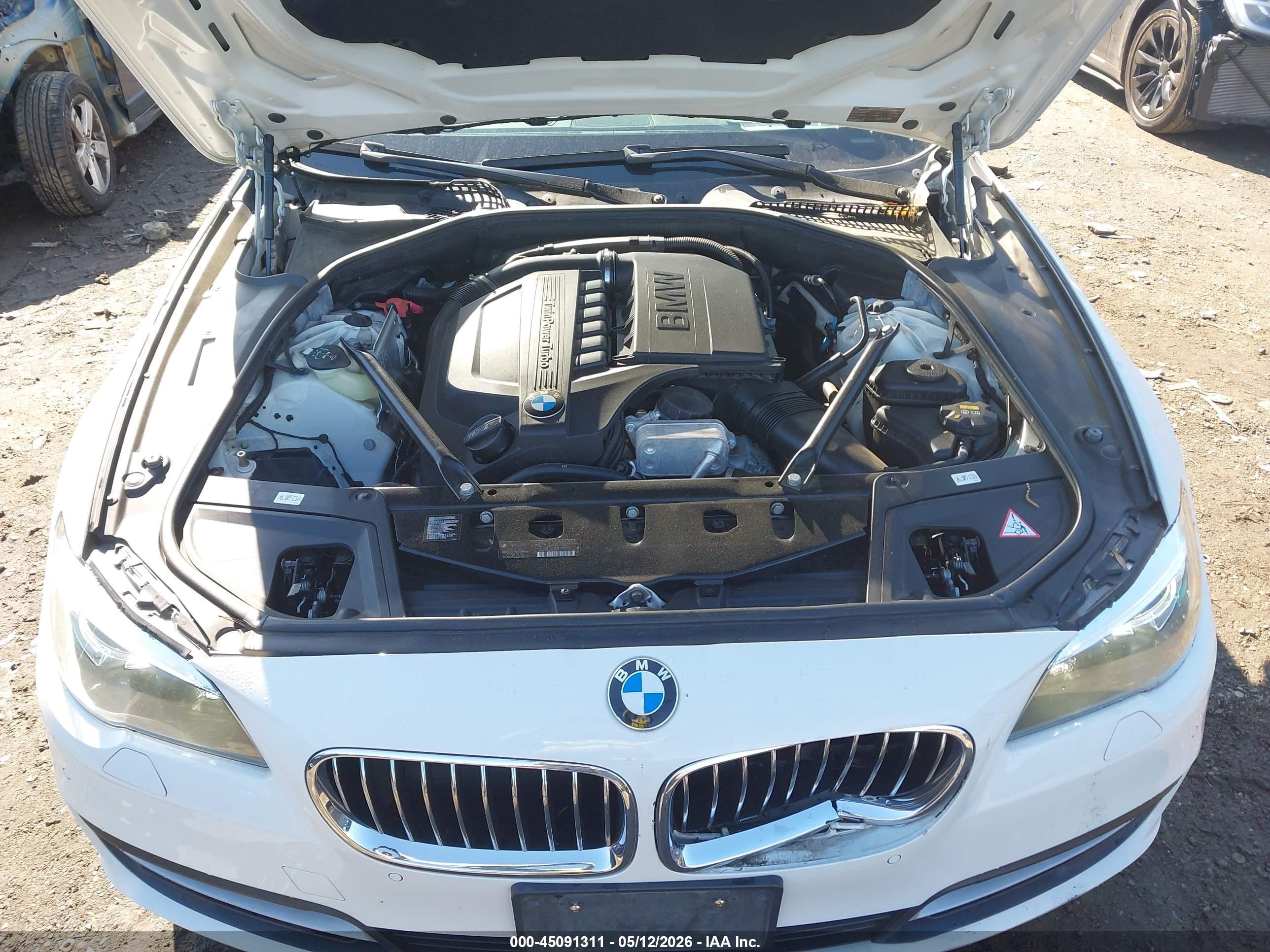 2014 Bmw 535i Xdrive White vin: WBA5B3C55ED539378