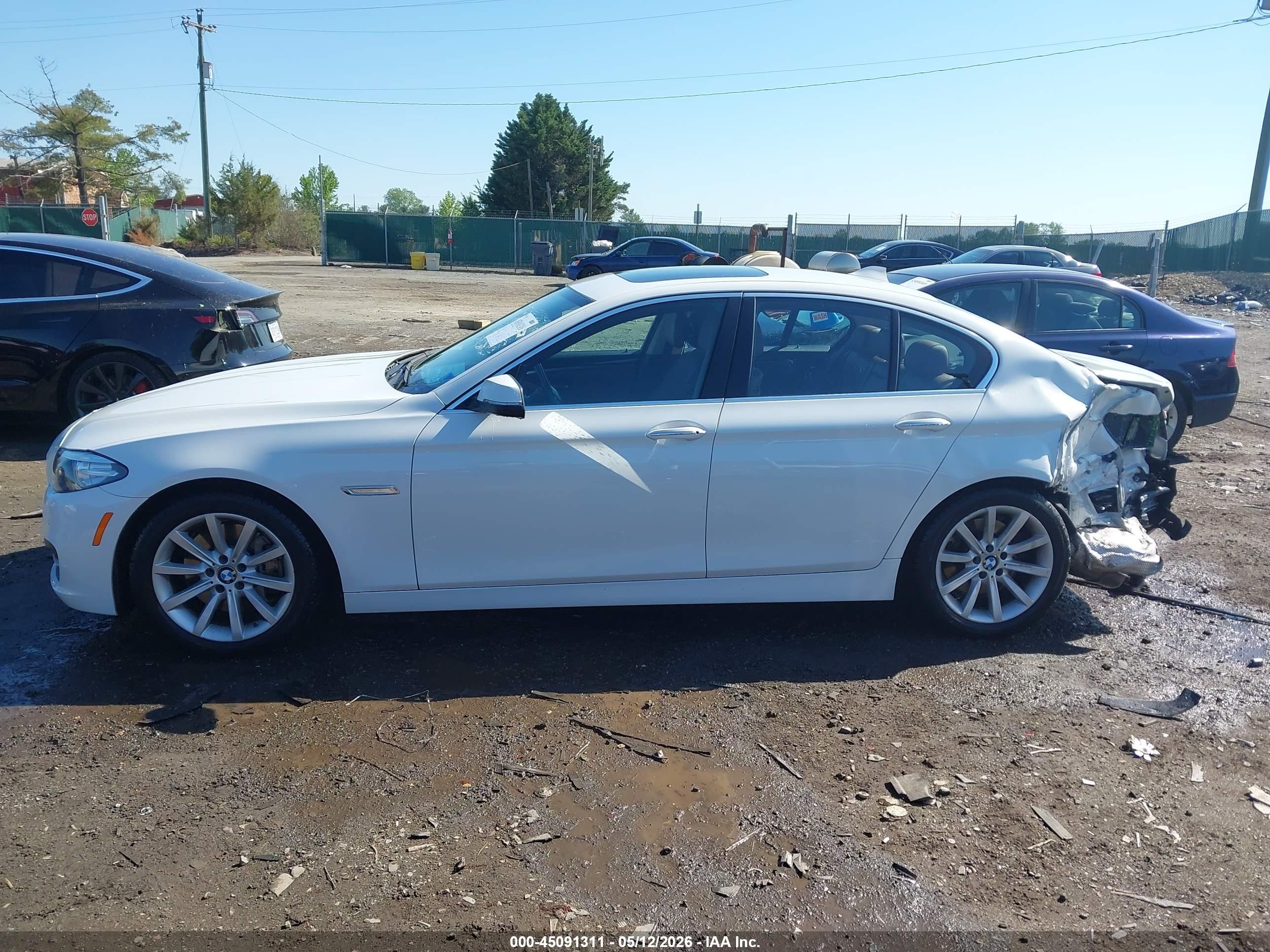 2014 Bmw 535i Xdrive White vin: WBA5B3C55ED539378
