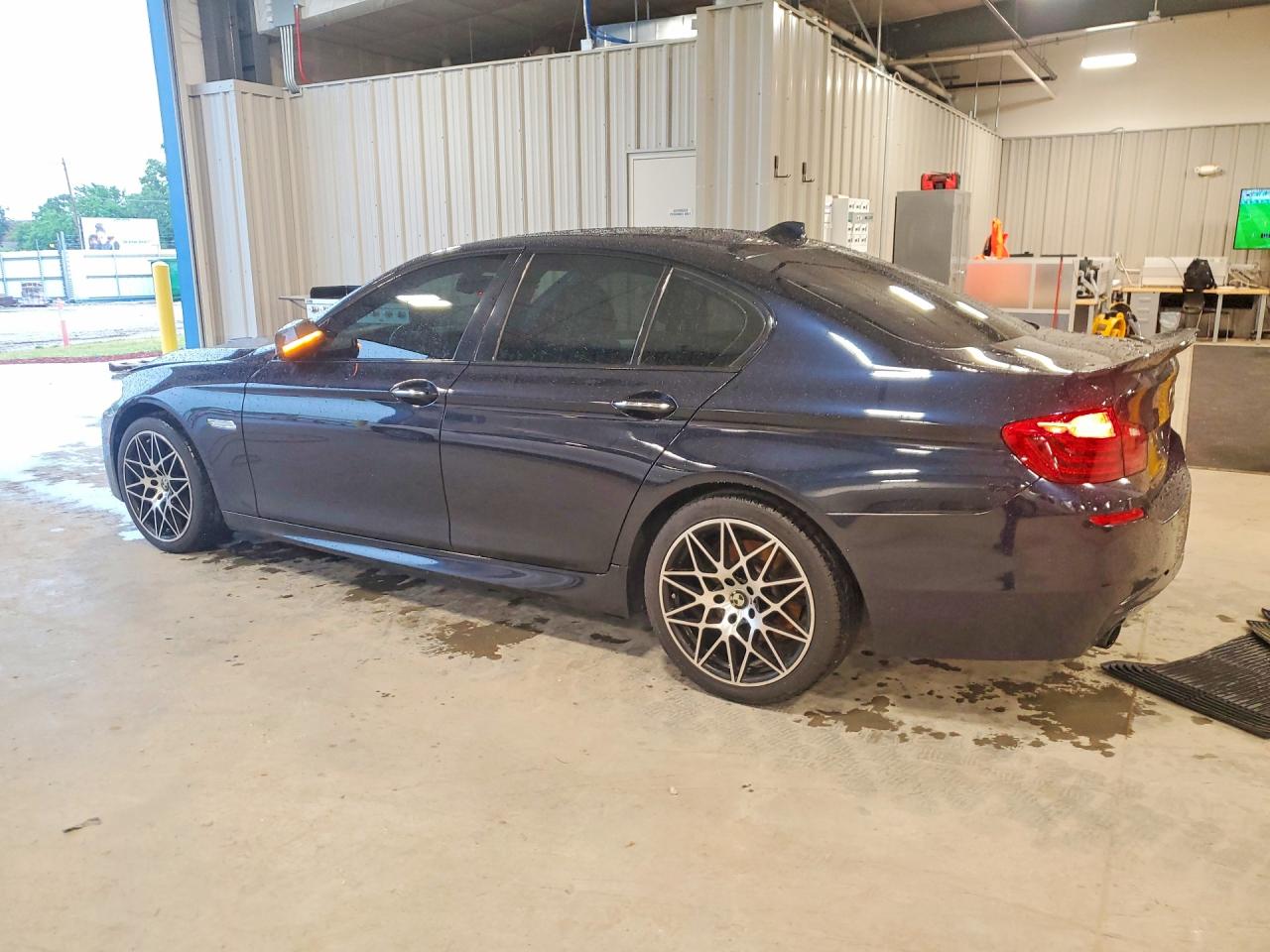 2015 Bmw 535 Xi Синий vin: WBA5B3C56FD541349