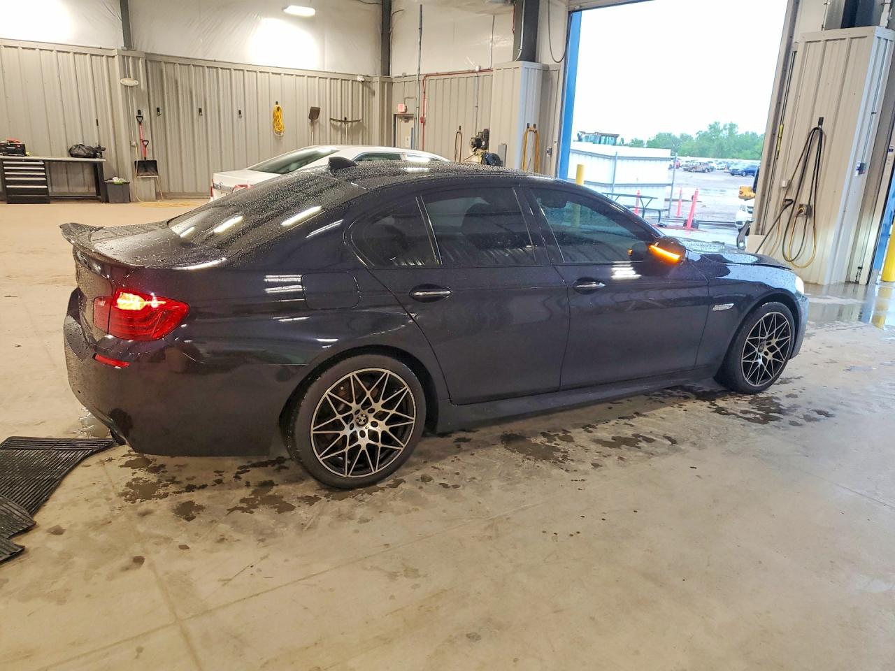2015 Bmw 535 Xi Синий vin: WBA5B3C56FD541349