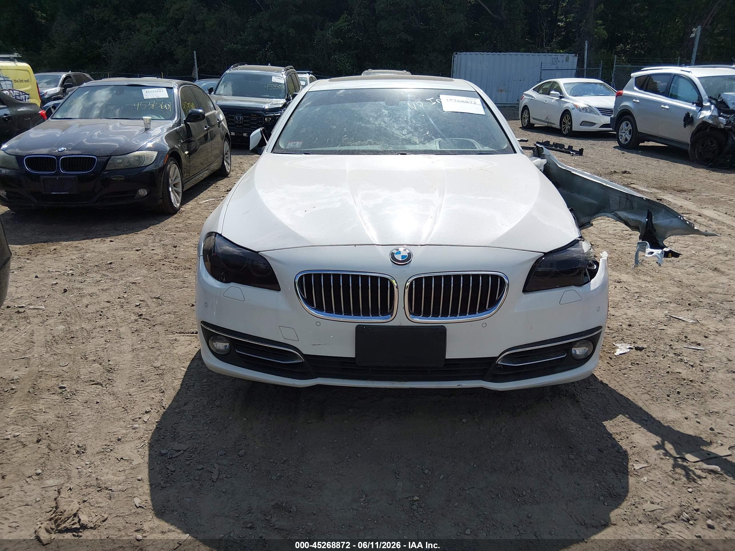 2014 Bmw 535i Xdrive White vin: WBA5B3C57ED534280