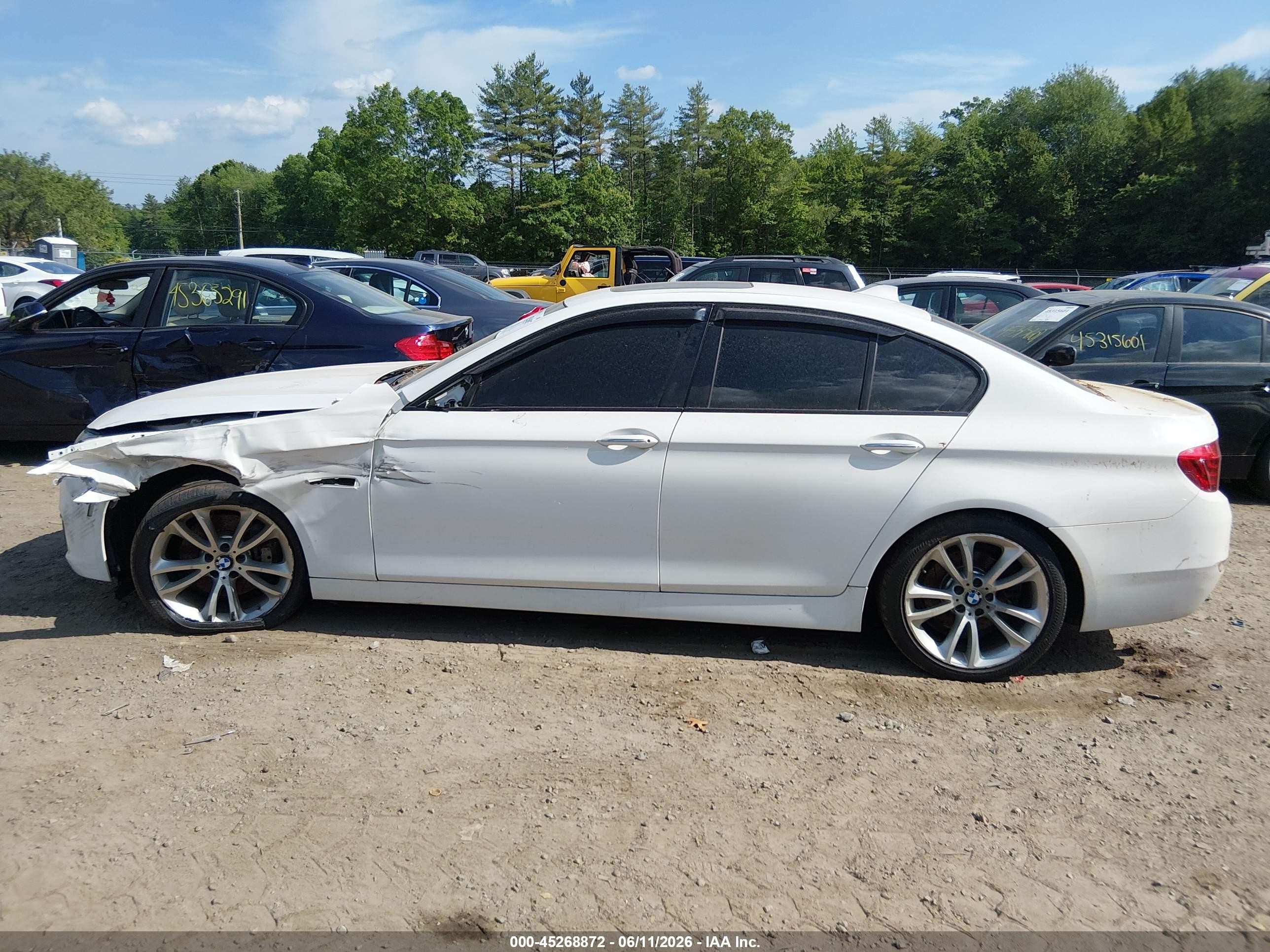2014 Bmw 535i Xdrive White vin: WBA5B3C57ED534280