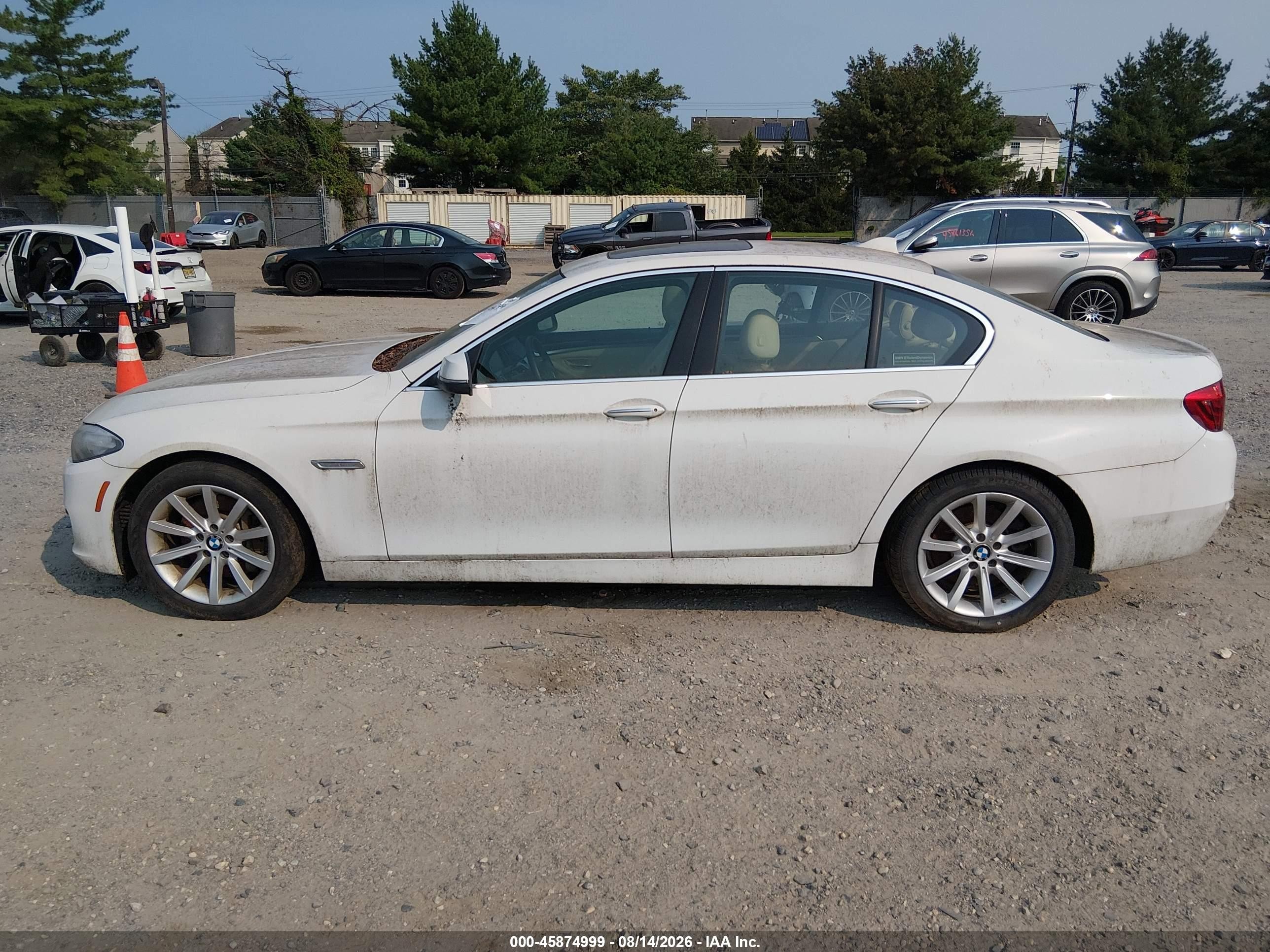 2014 Bmw 535i Xdrive White vin: WBA5B3C58ED533087
