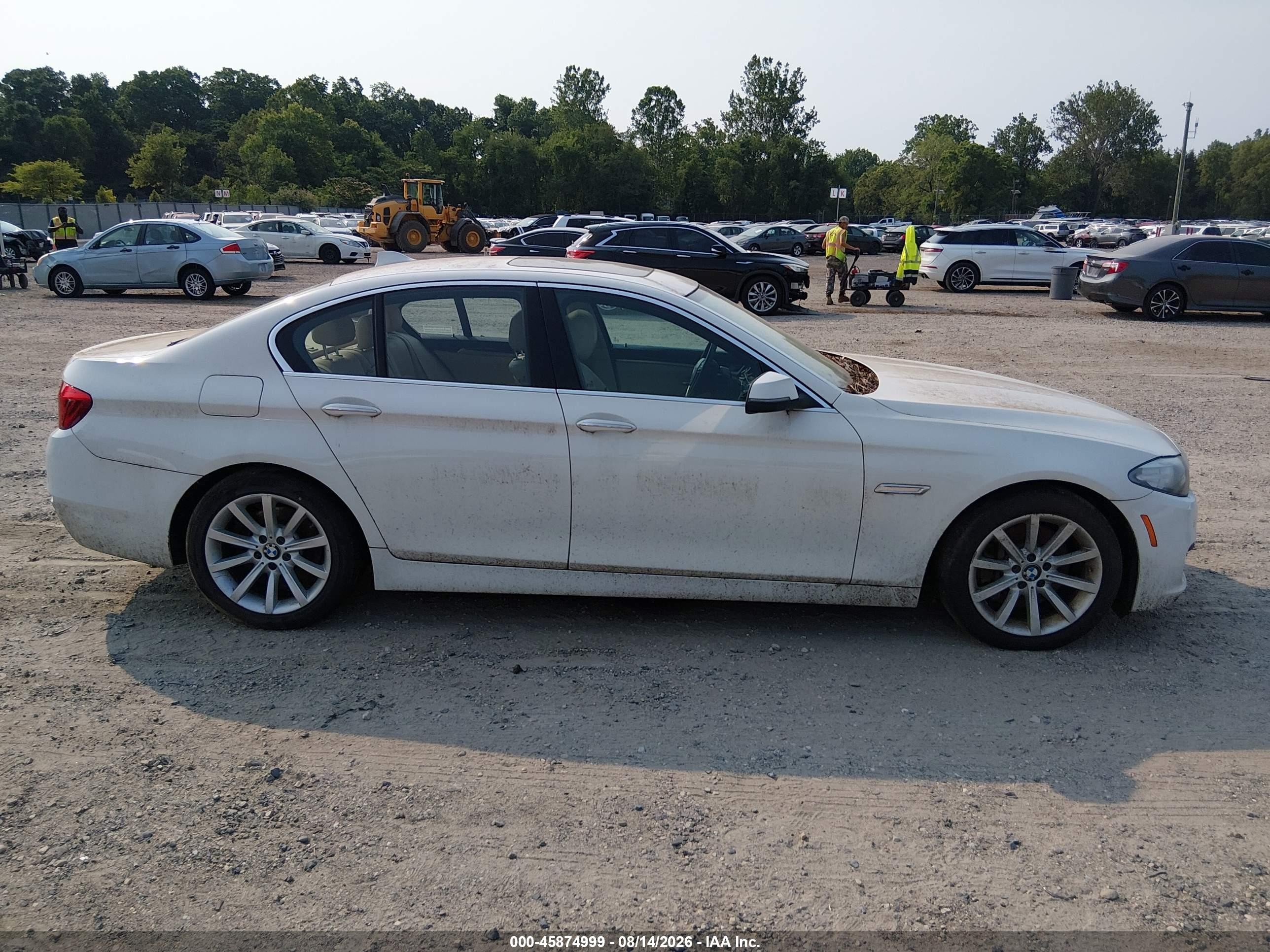 2014 Bmw 535i Xdrive White vin: WBA5B3C58ED533087