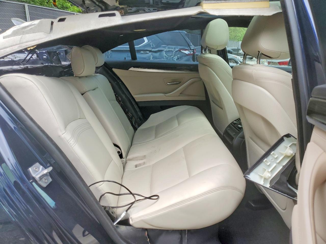 2014 Bmw 535 Xi Blue vin: WBA5B3C58ED535714