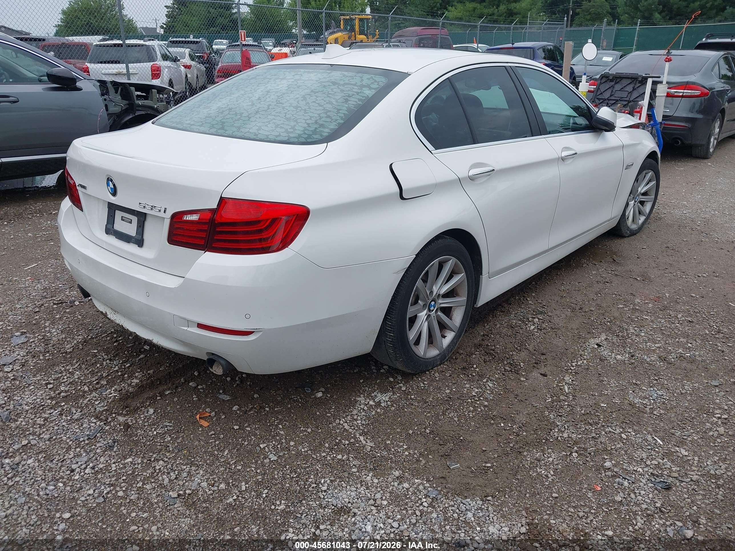 2015 Bmw 535i Xdrive White vin: WBA5B3C58FD543927