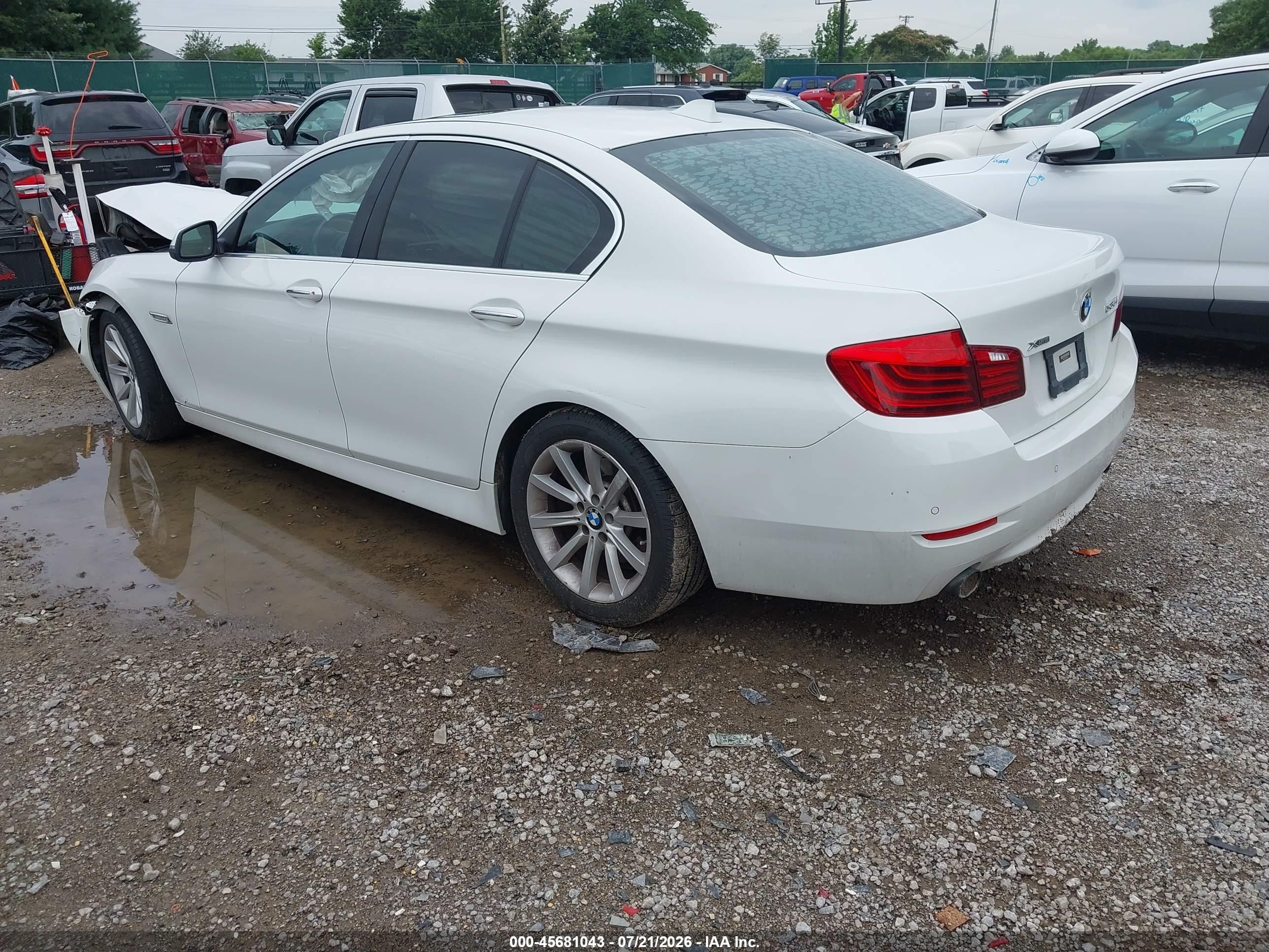 2015 Bmw 535i Xdrive White vin: WBA5B3C58FD543927