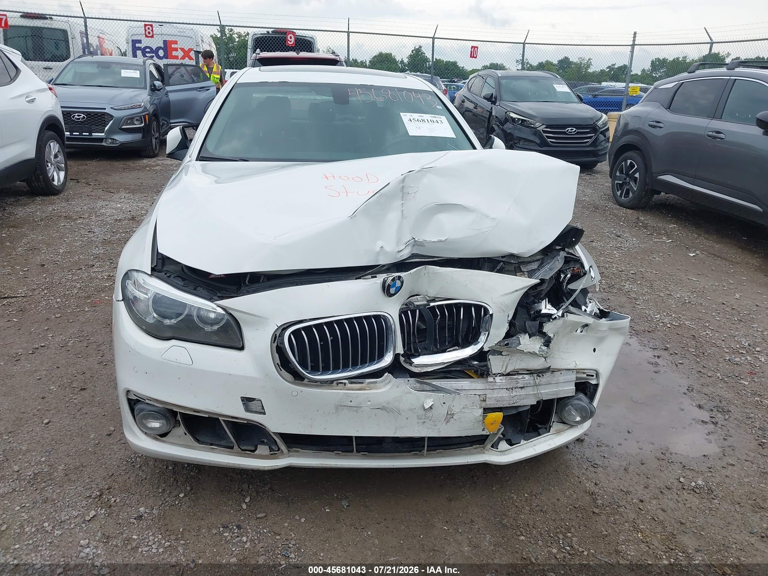 2015 Bmw 535i Xdrive White vin: WBA5B3C58FD543927