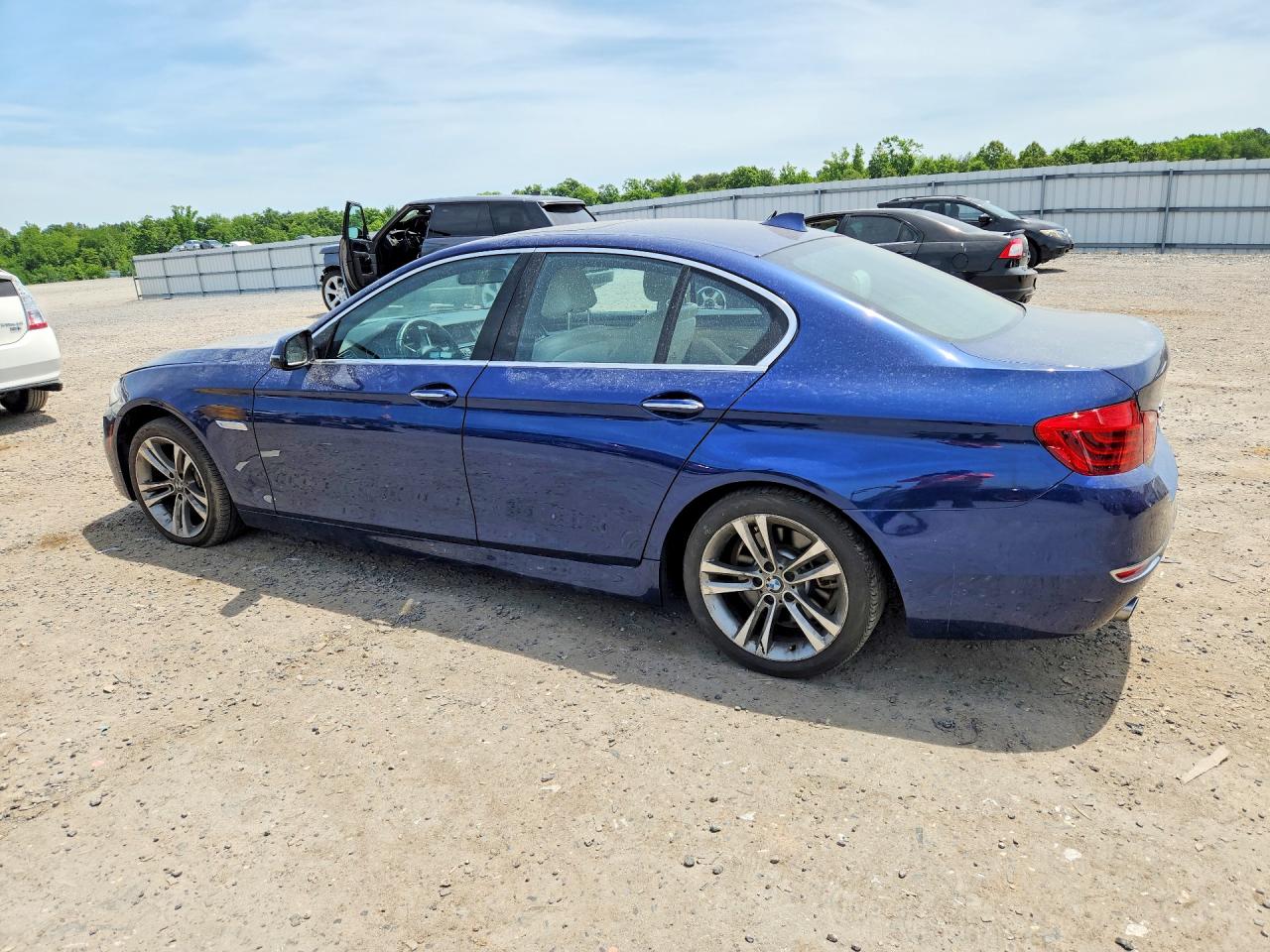 2016 Bmw 535 Xi Blue vin: WBA5B3C58GG259679