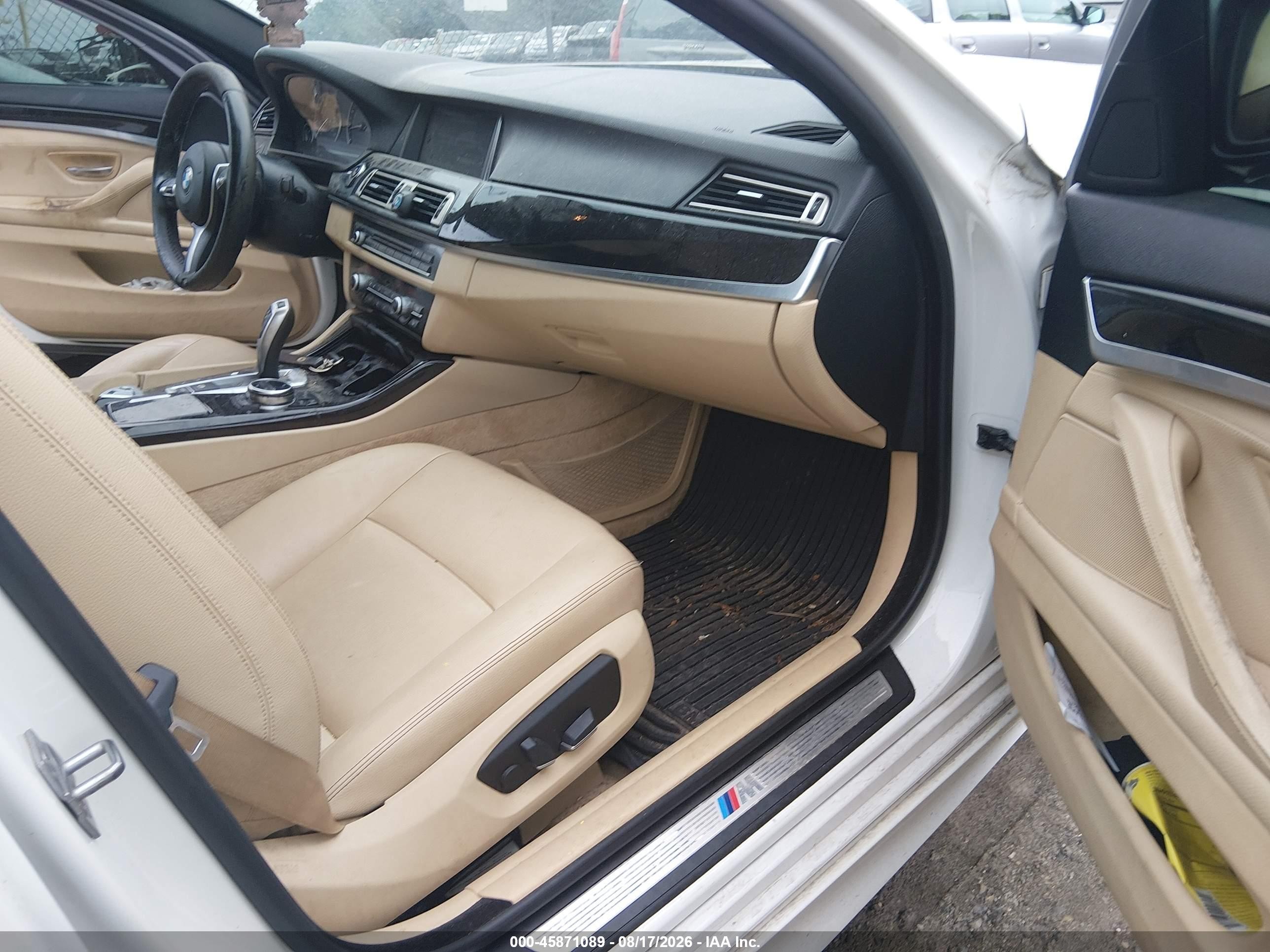 2014 Bmw 535i Xdrive White vin: WBA5B3C59ED535656