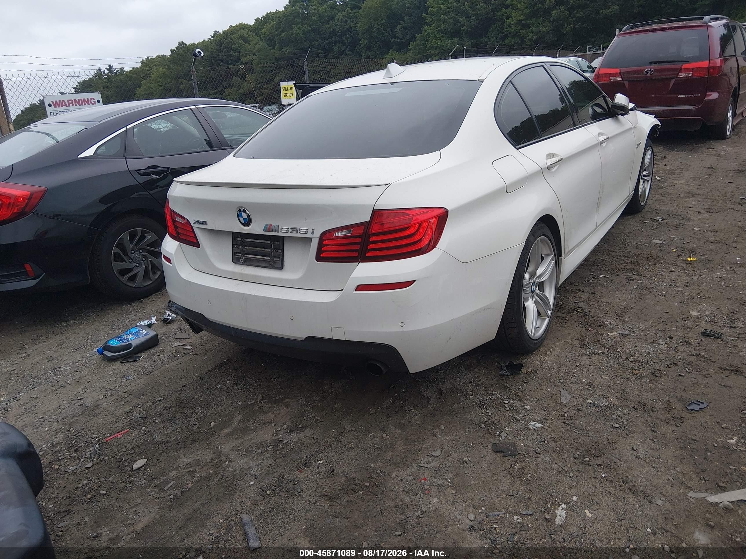 2014 Bmw 535i Xdrive White vin: WBA5B3C59ED535656