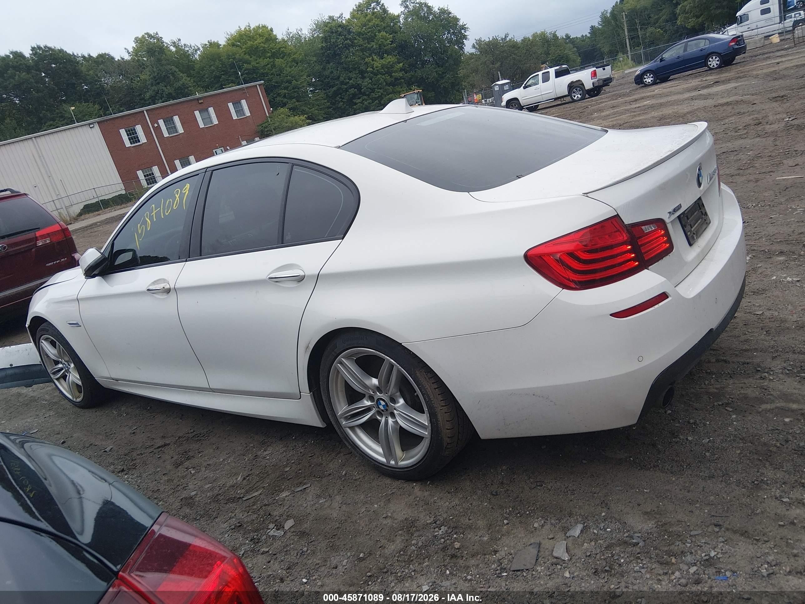 2014 Bmw 535i Xdrive White vin: WBA5B3C59ED535656