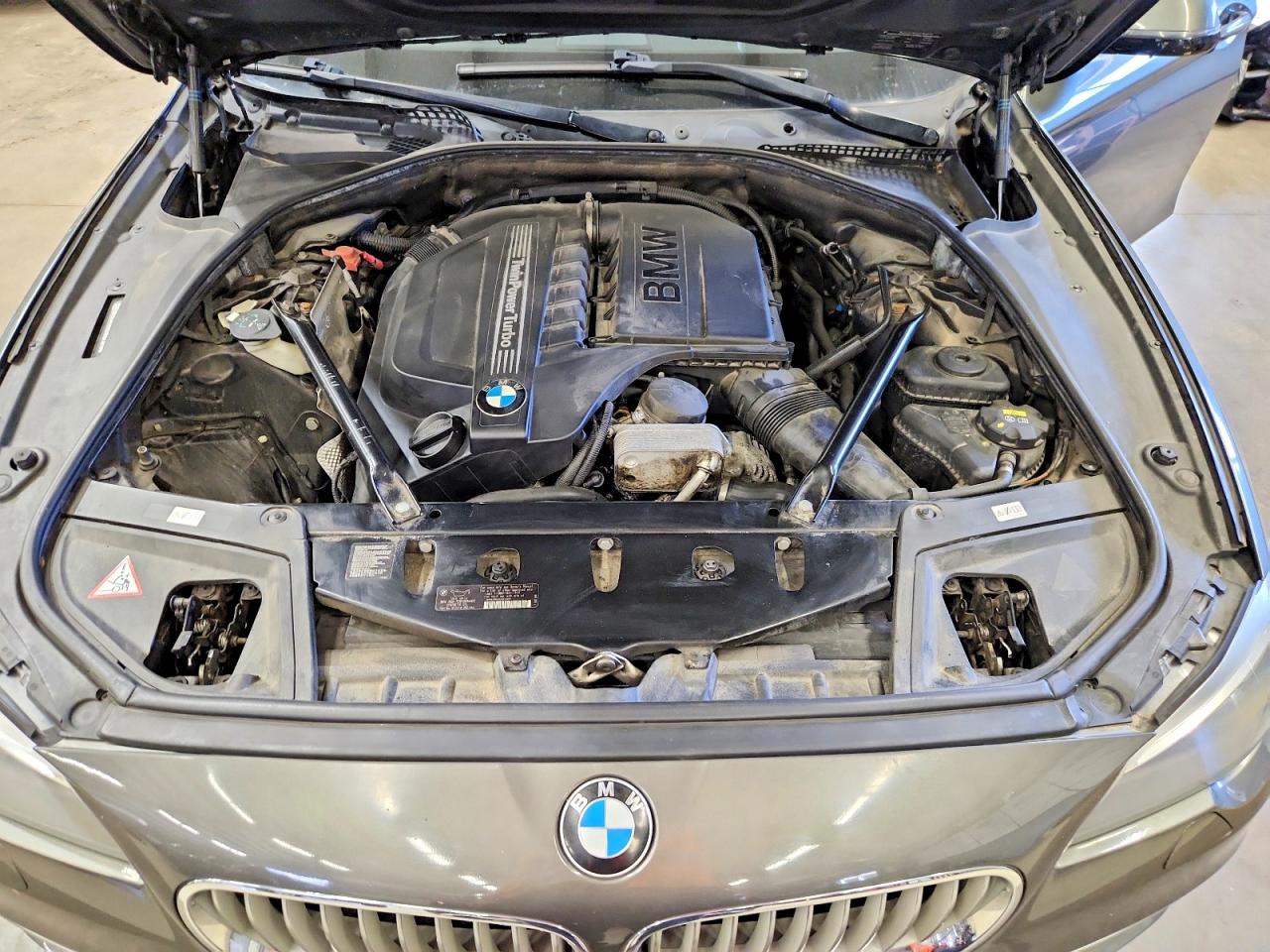 2014 Bmw 535 Xi Серый vin: WBA5B3C59ED537374