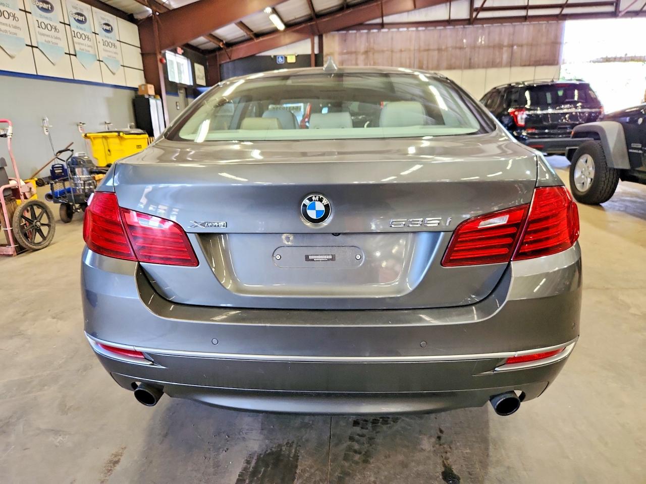 2014 Bmw 535 Xi Серый vin: WBA5B3C59ED537374