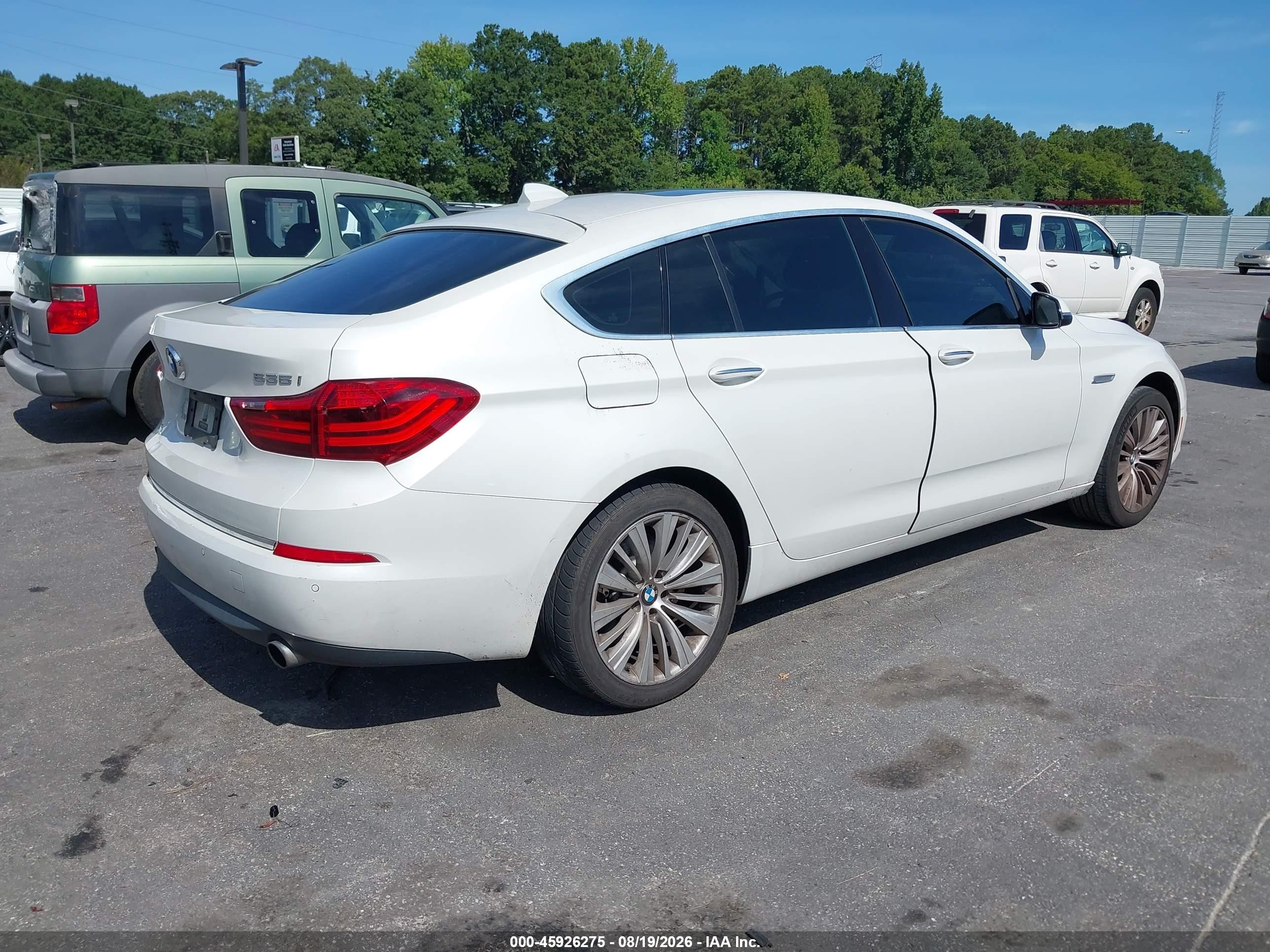 2015 Bmw 535i Gran Turismo   White vin: WBA5M2C51FGH99042