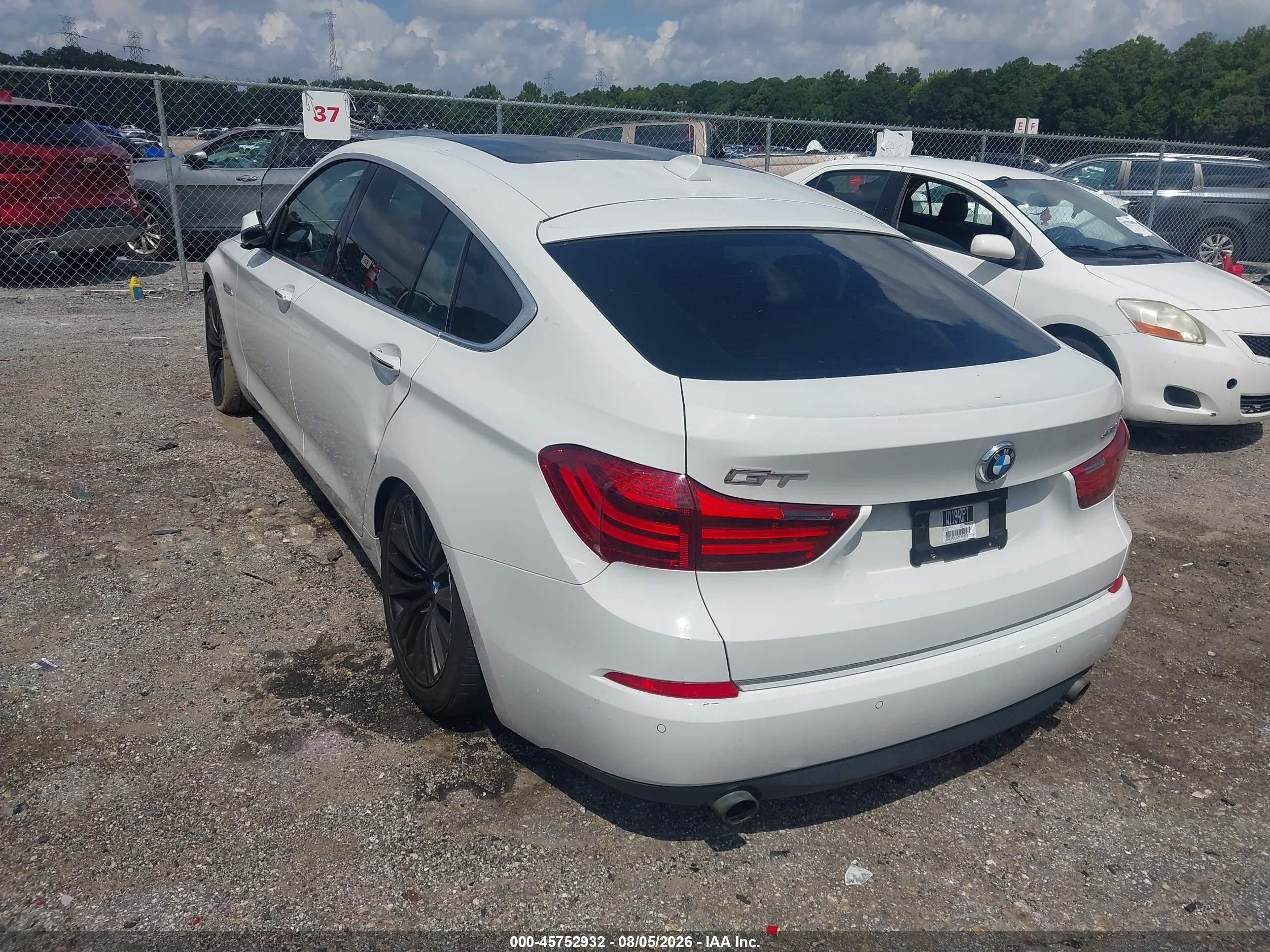2015 Bmw 535i Gran Turismo   White vin: WBA5M2C5XFGH99251