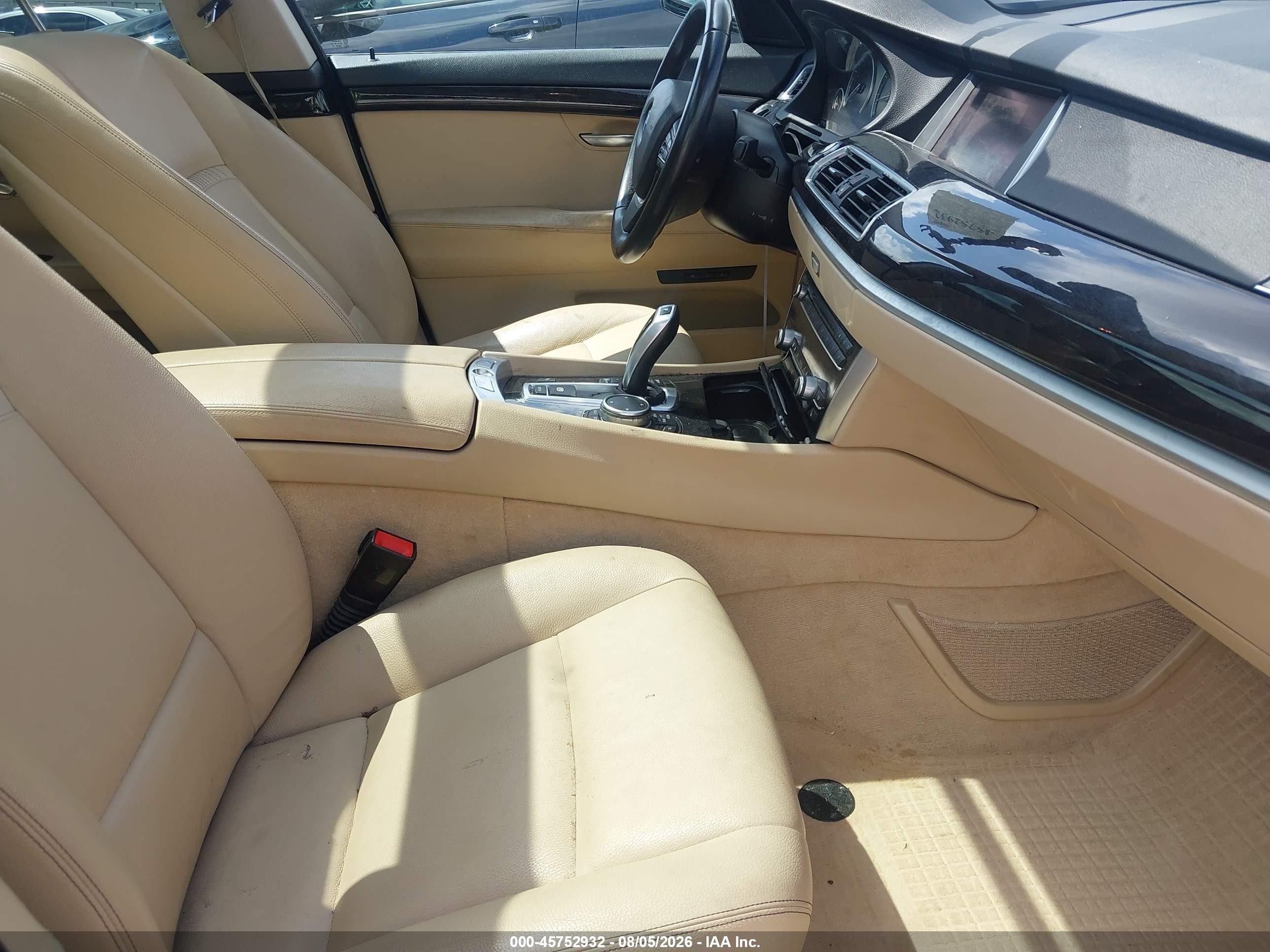 2015 Bmw 535i Gran Turismo   White vin: WBA5M2C5XFGH99251