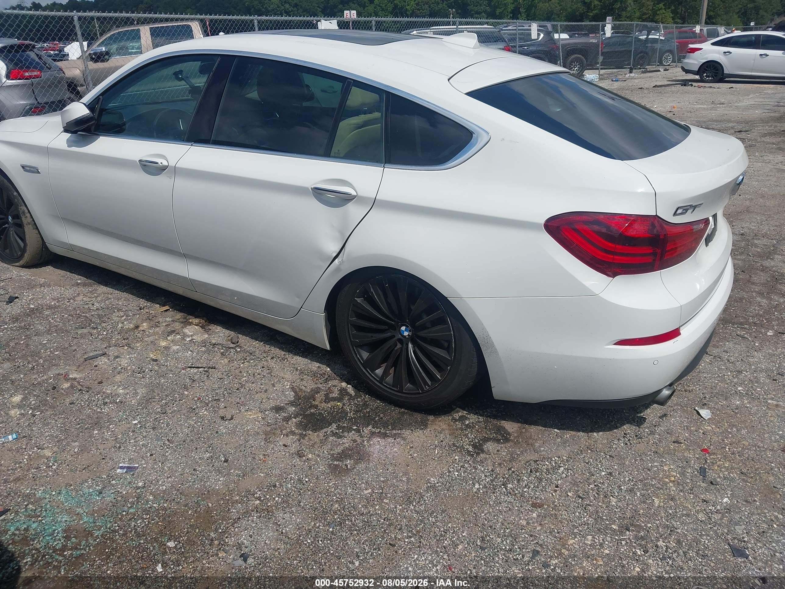 2015 Bmw 535i Gran Turismo   White vin: WBA5M2C5XFGH99251