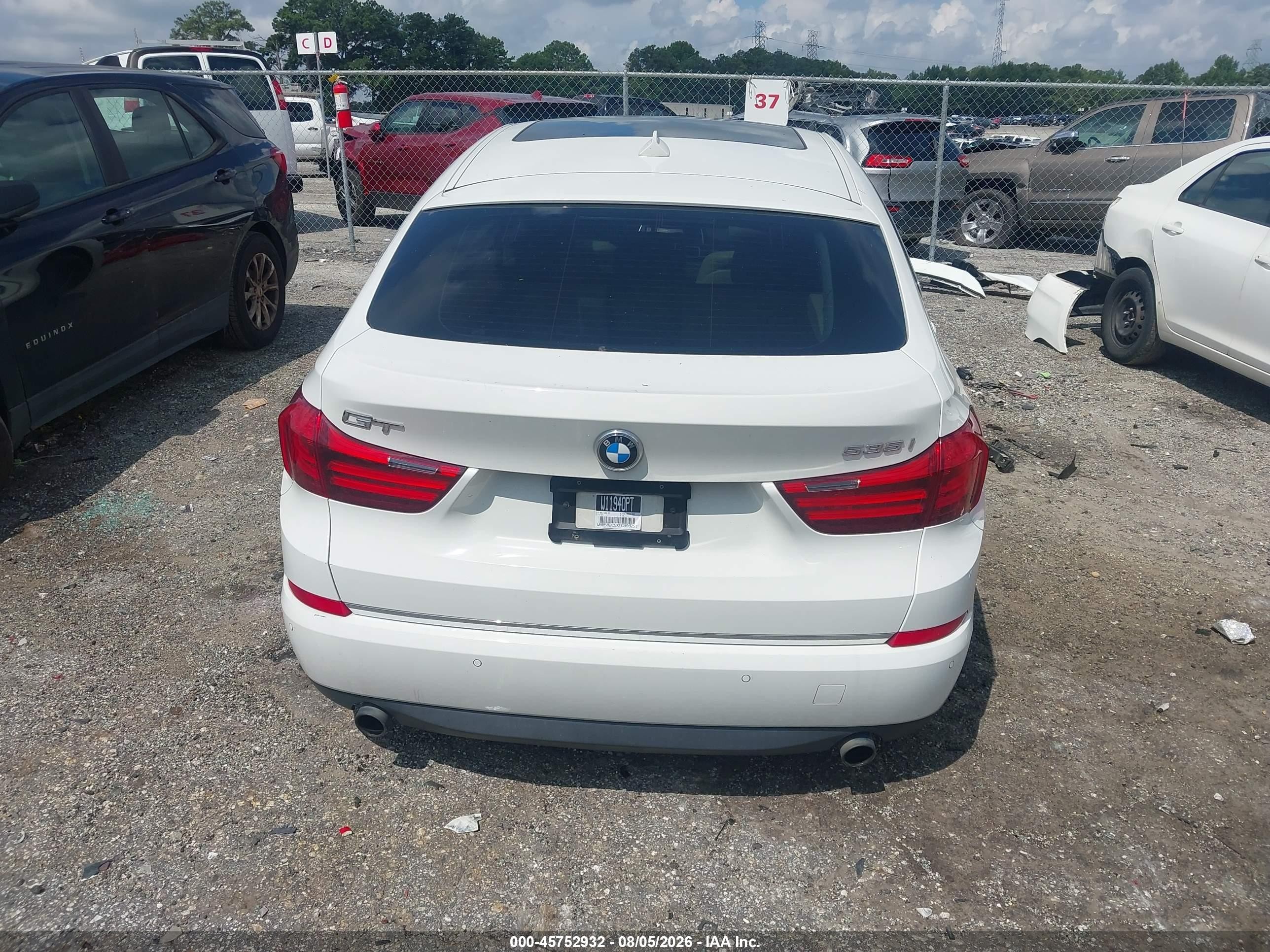 2015 Bmw 535i Gran Turismo   White vin: WBA5M2C5XFGH99251