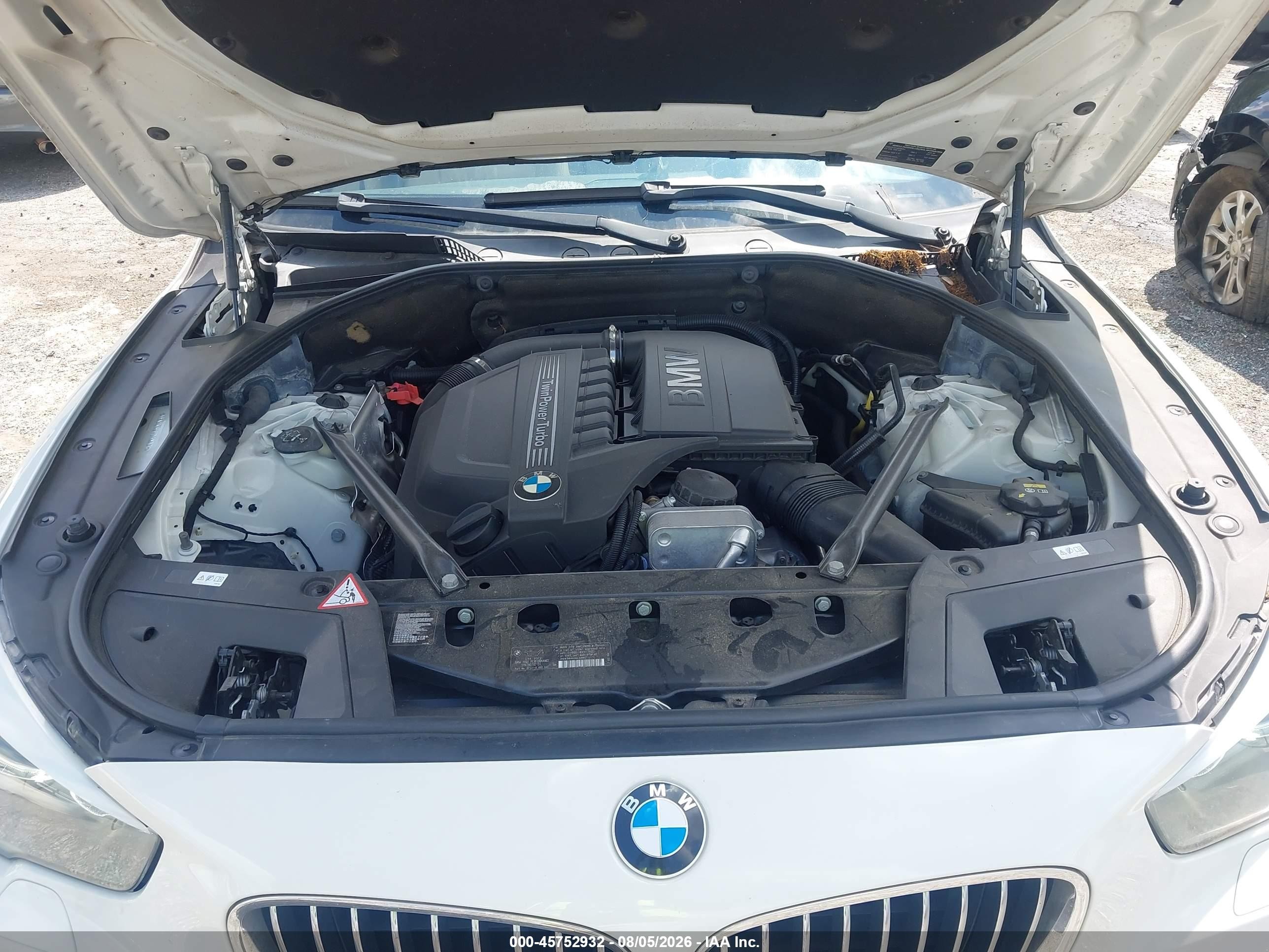 2015 Bmw 535i Gran Turismo   White vin: WBA5M2C5XFGH99251